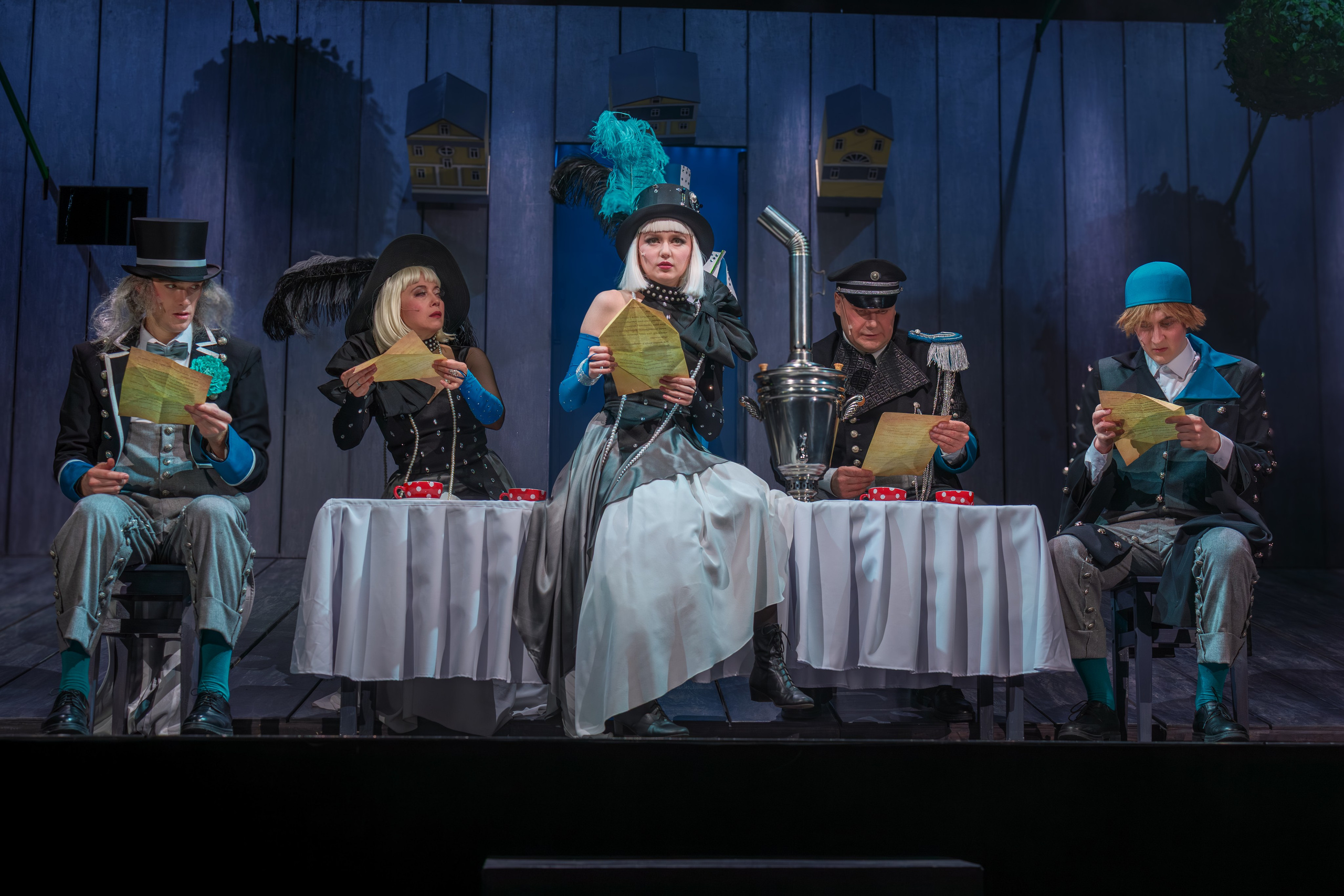 Театр Терезы Дуровой: Ревизор. Сайт фотографа Сергея Абрамова