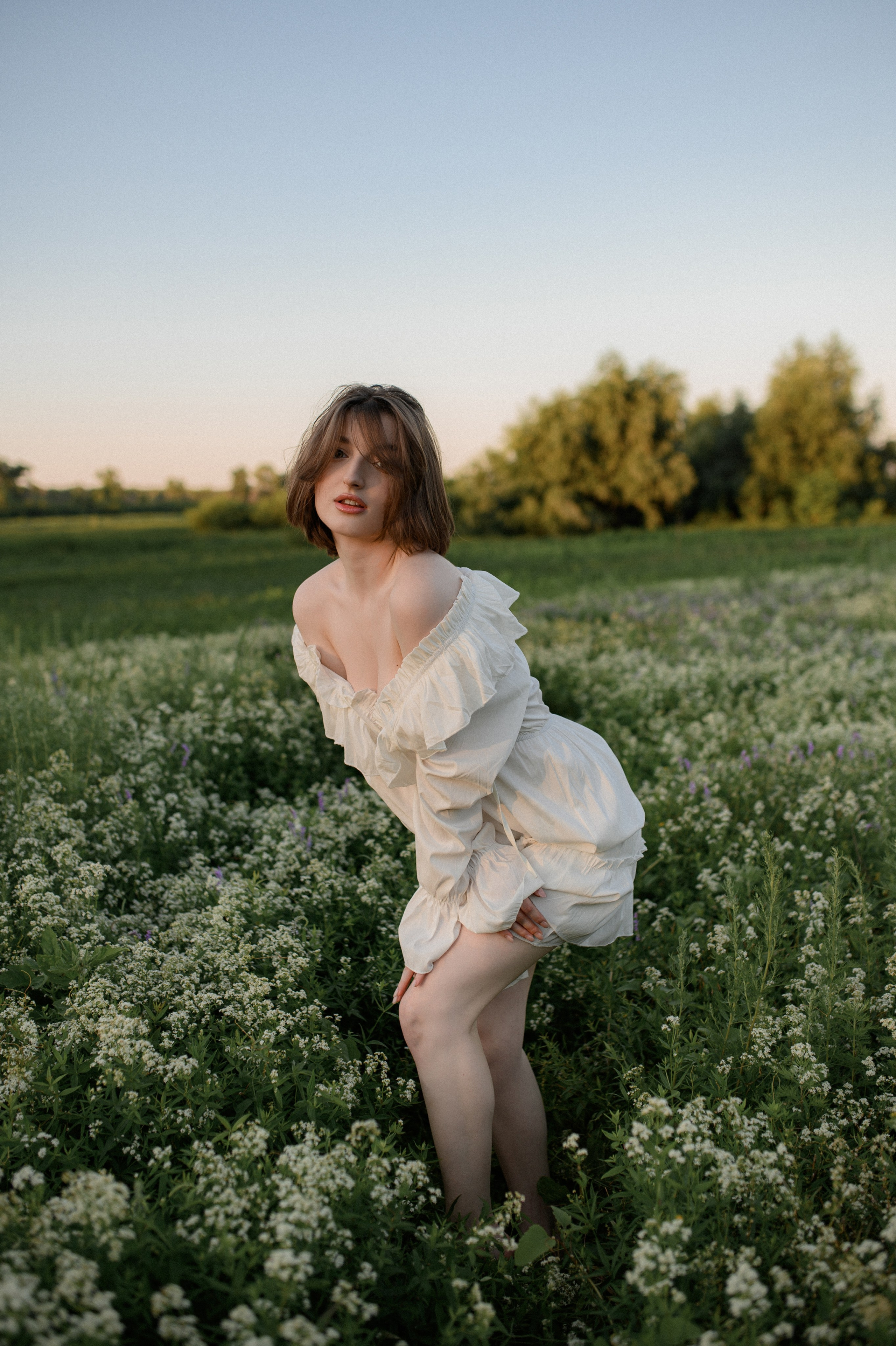 Полина и поле. Www.ostermiller.ru