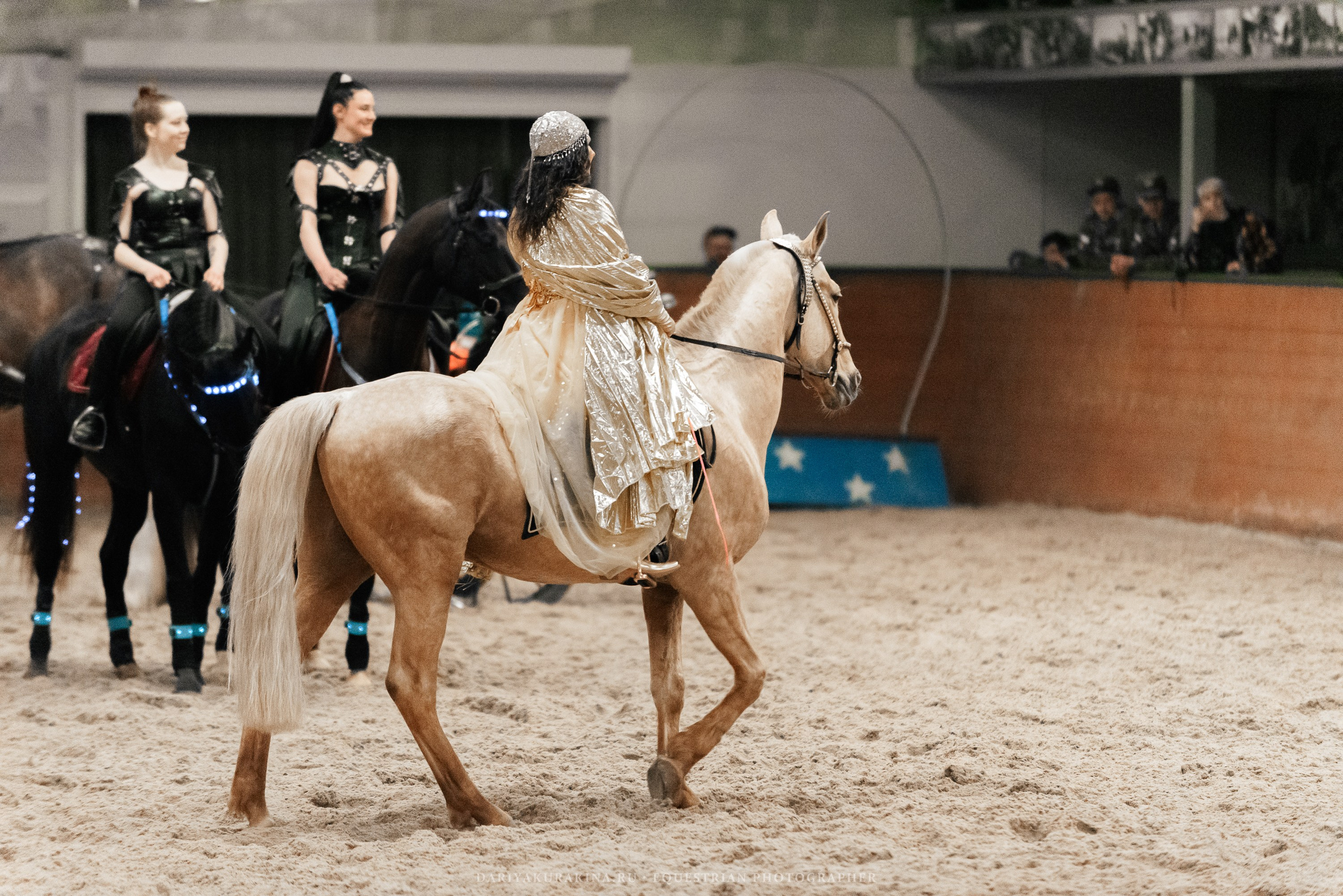 Конное представление «Дыхание Звёзд». Конный фотограф Куракина Дарья • Фотосессии с лошадьми