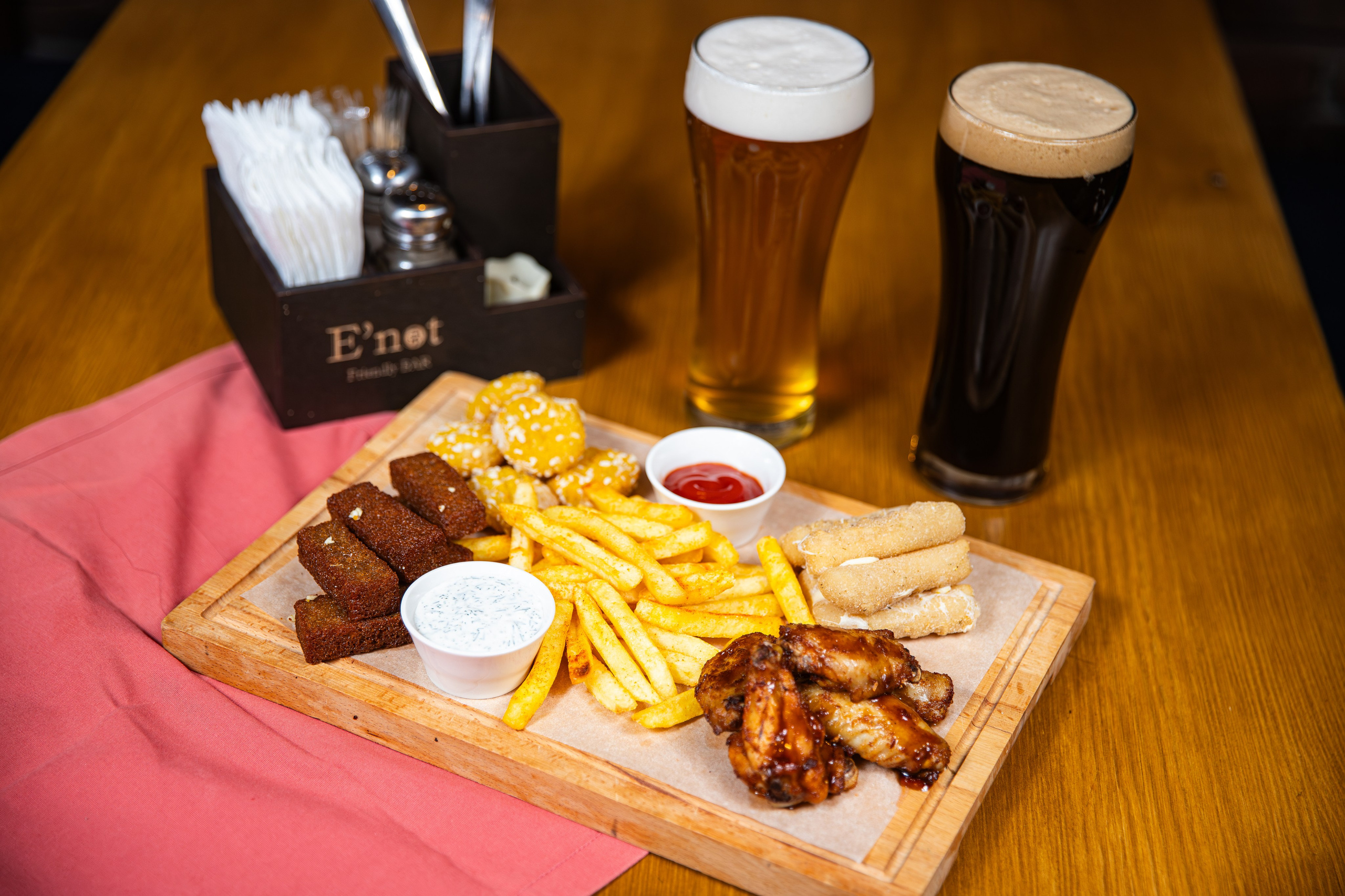 Бар Енот Романово 28. Фотограф Александр Поздняков  Новосибирск