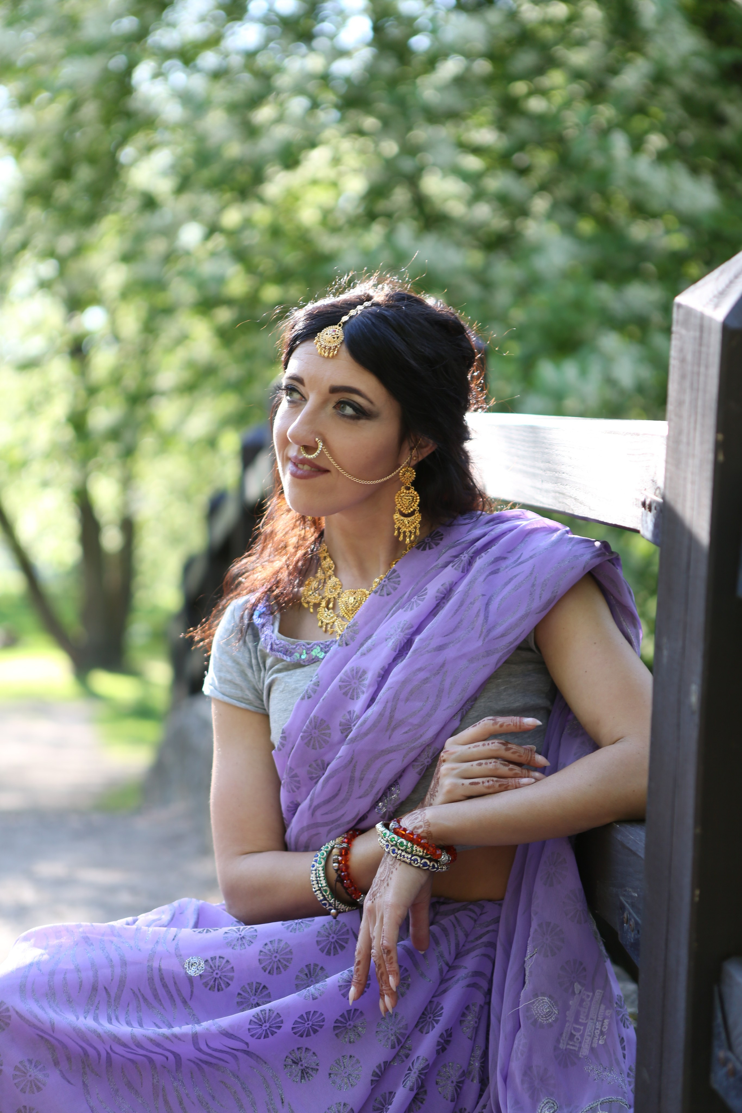 Прогулка в сари. Фотограф в Санкт-Петербурге. Индивидуальная съемка и фотопрогулки