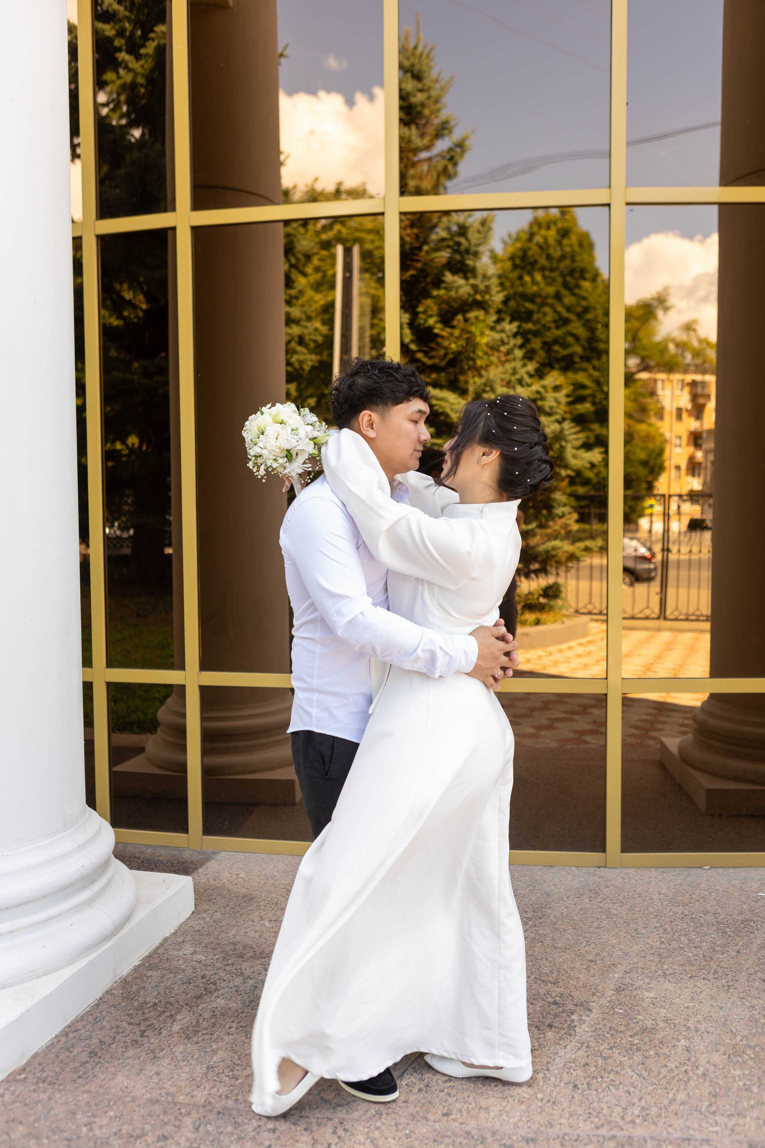 Шахматный дворец: Алтынай и Ерлана. Свадебный и предметный фотограф Ренат Каламперов