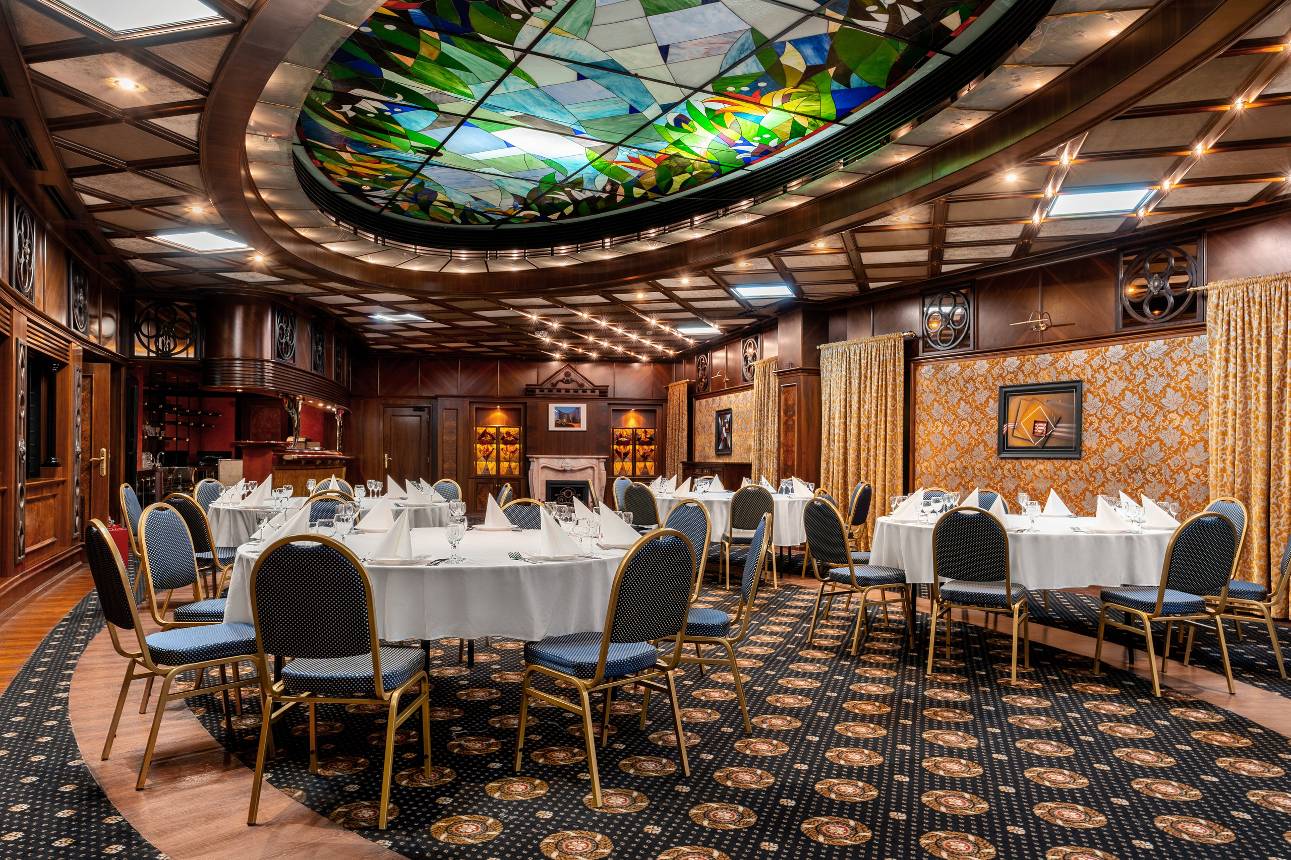 COSMOS ВДНХ. Отельный интерьерный фотограф Сочи