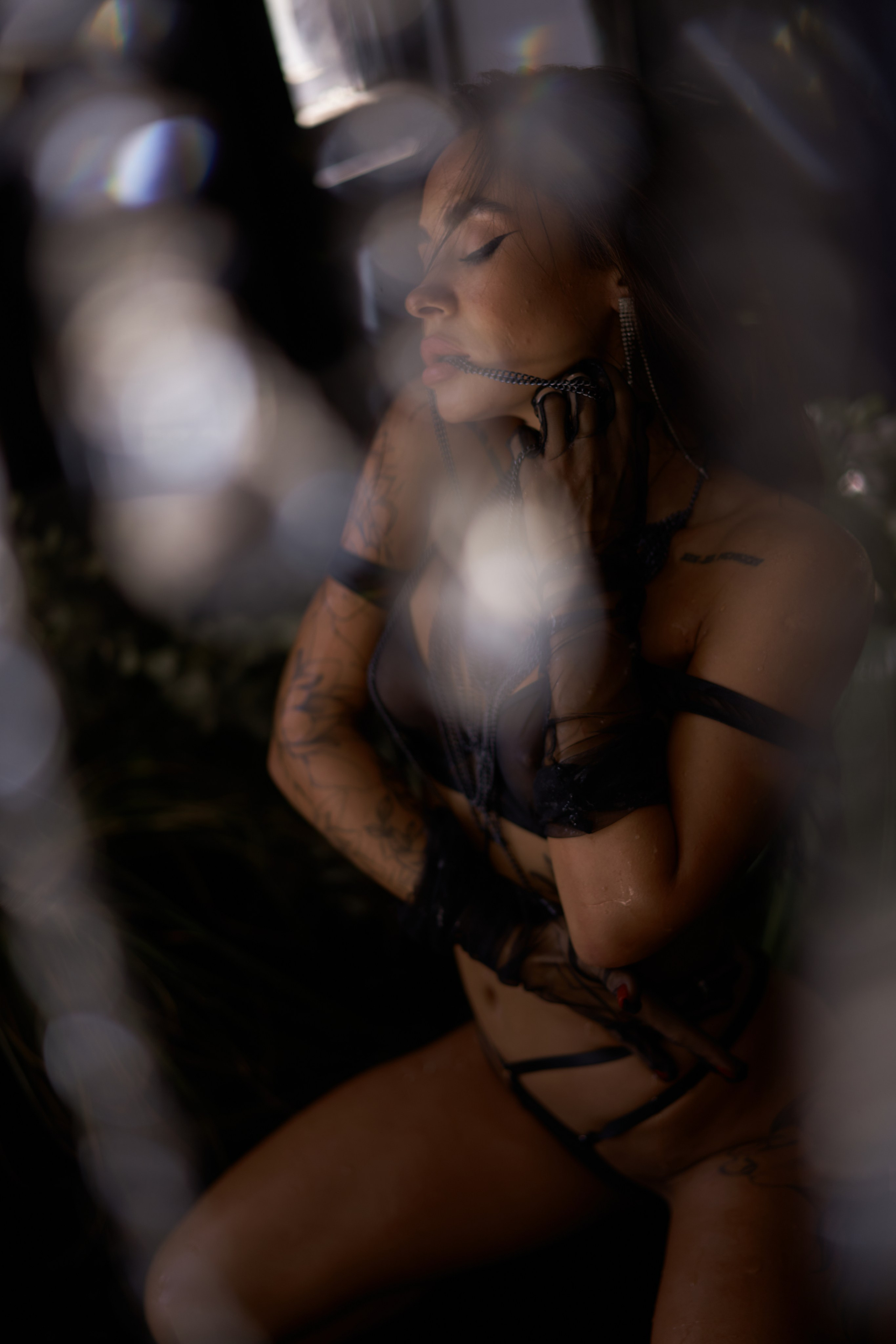 Будуарная фотосессия в студии с водой. Фотограф Екатеринбург Кокшарова Александра