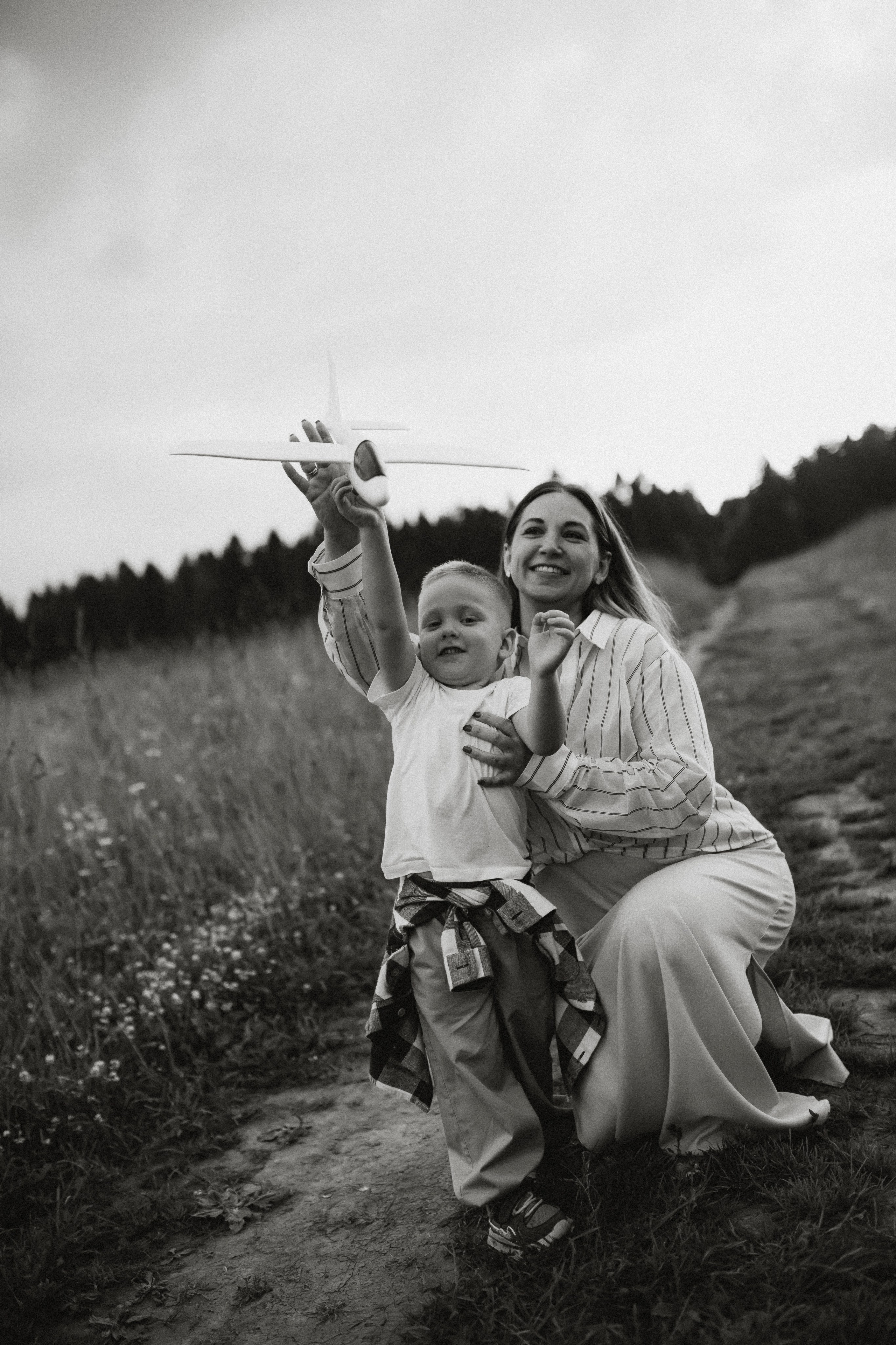Мама, сын и самолетик. Семейный фотограф Арина Батуева