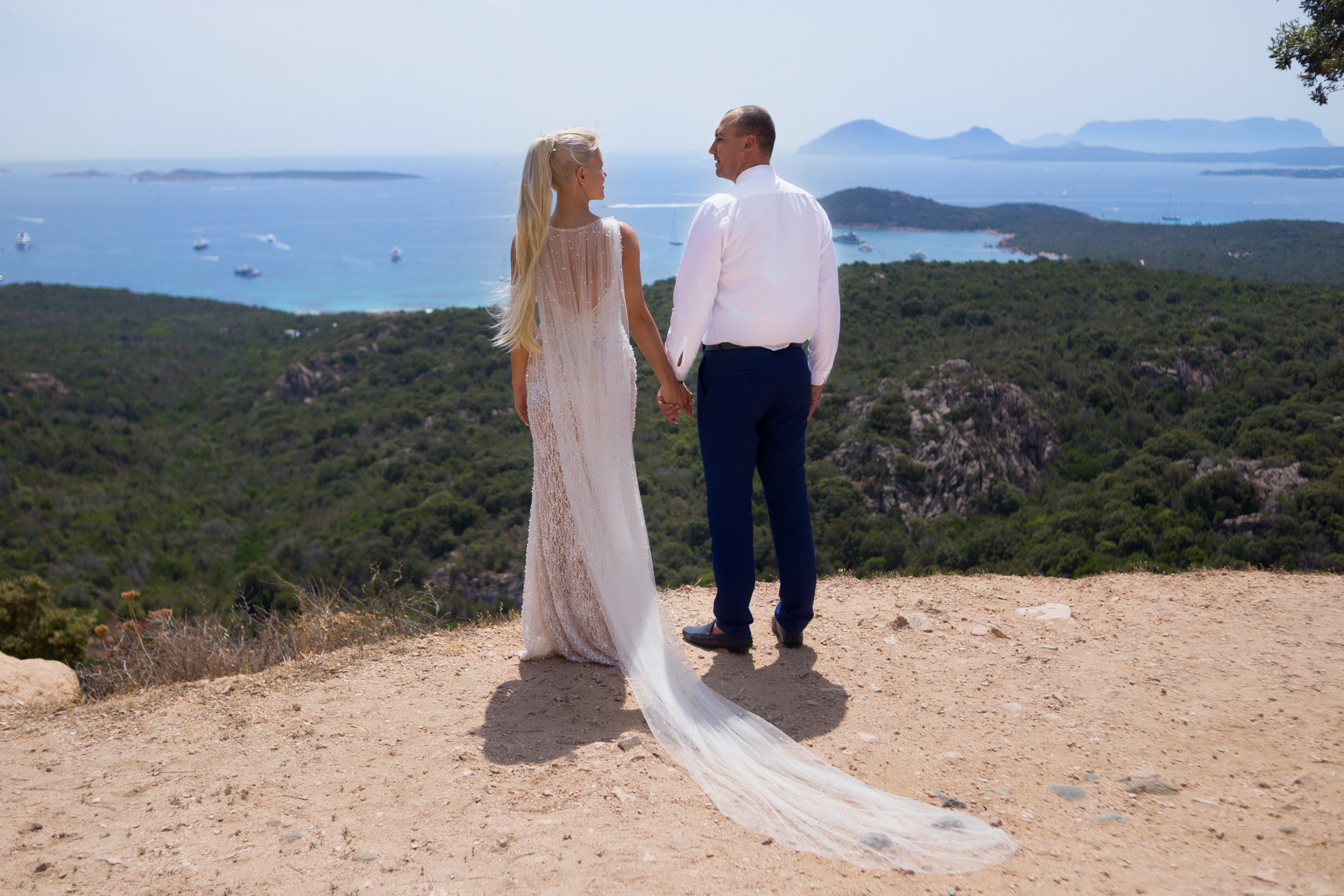 Свадебная фотосъемка для Кристины и Романа на острове Сардиния в Итали. Свадебный и семейный фотограф в Москве Евгения Лисина