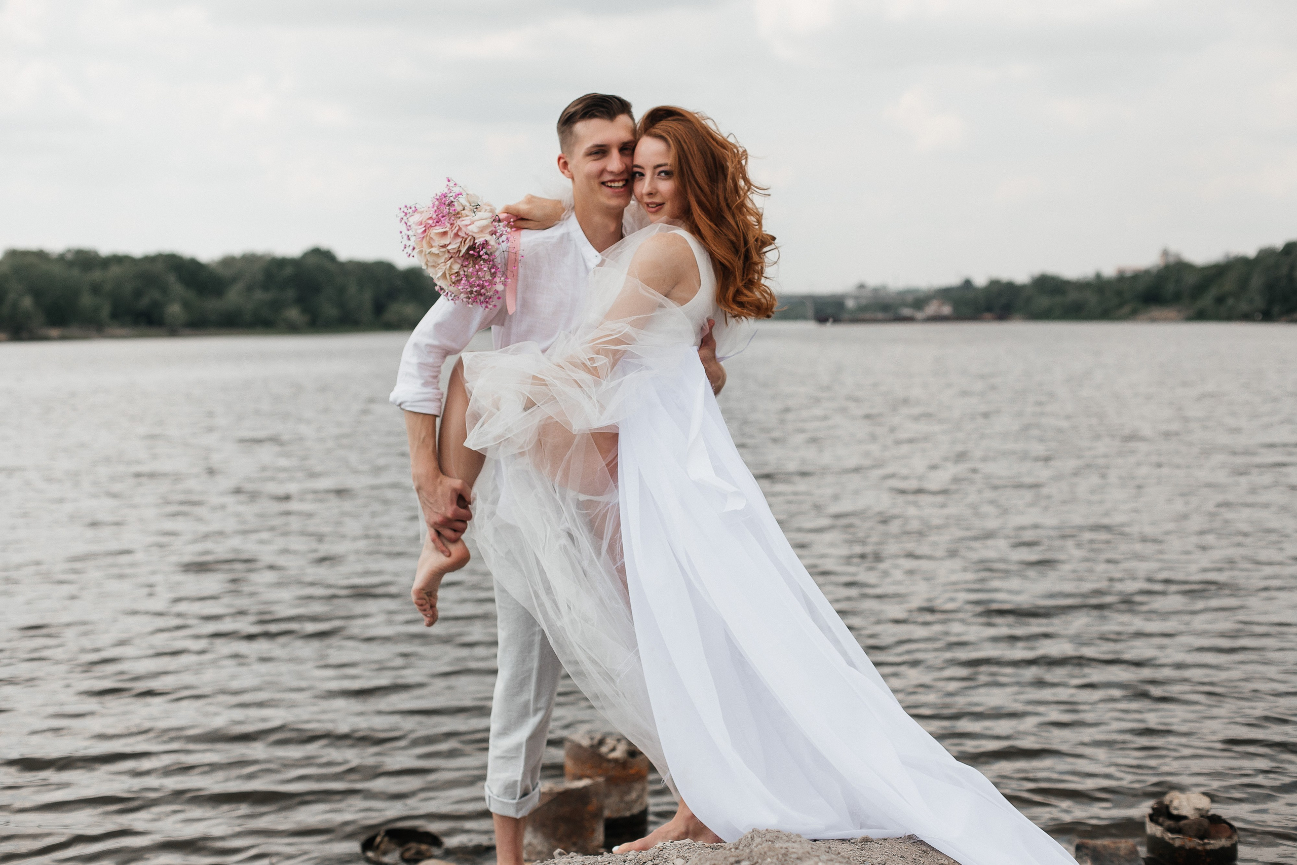 Не классическая на берегу. Креативный и женский Фотограф Омске Наталья Лебедева