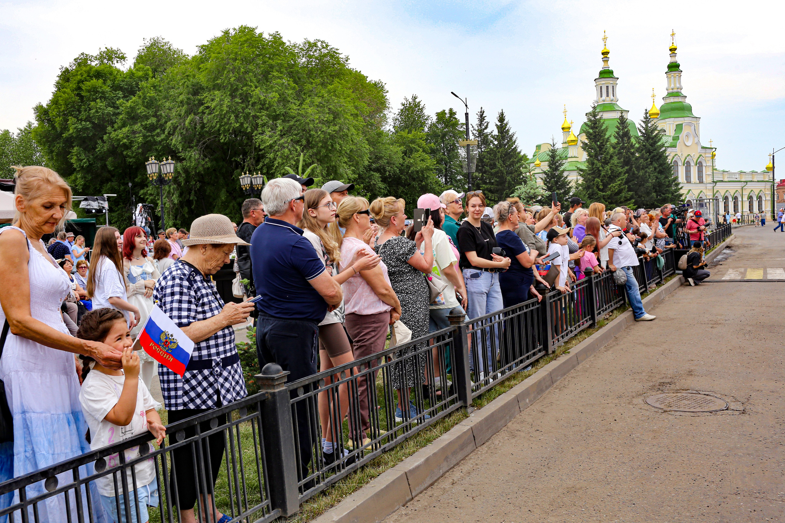 День России в Минусинске. Предметная фотография. Персональный сайт Сергея Ру. город Минусинск