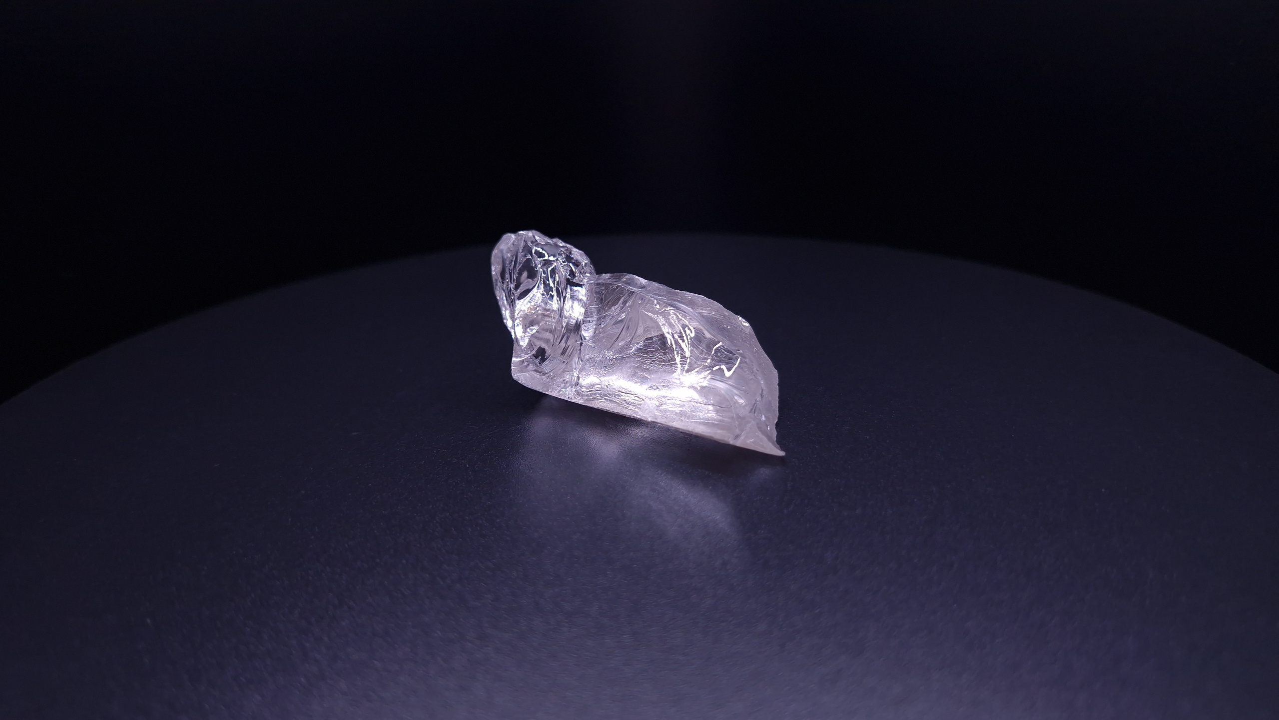 YAG белый гранат 32.59 гр. YAG garnet иттрий алюминиевый гранат ИАГ