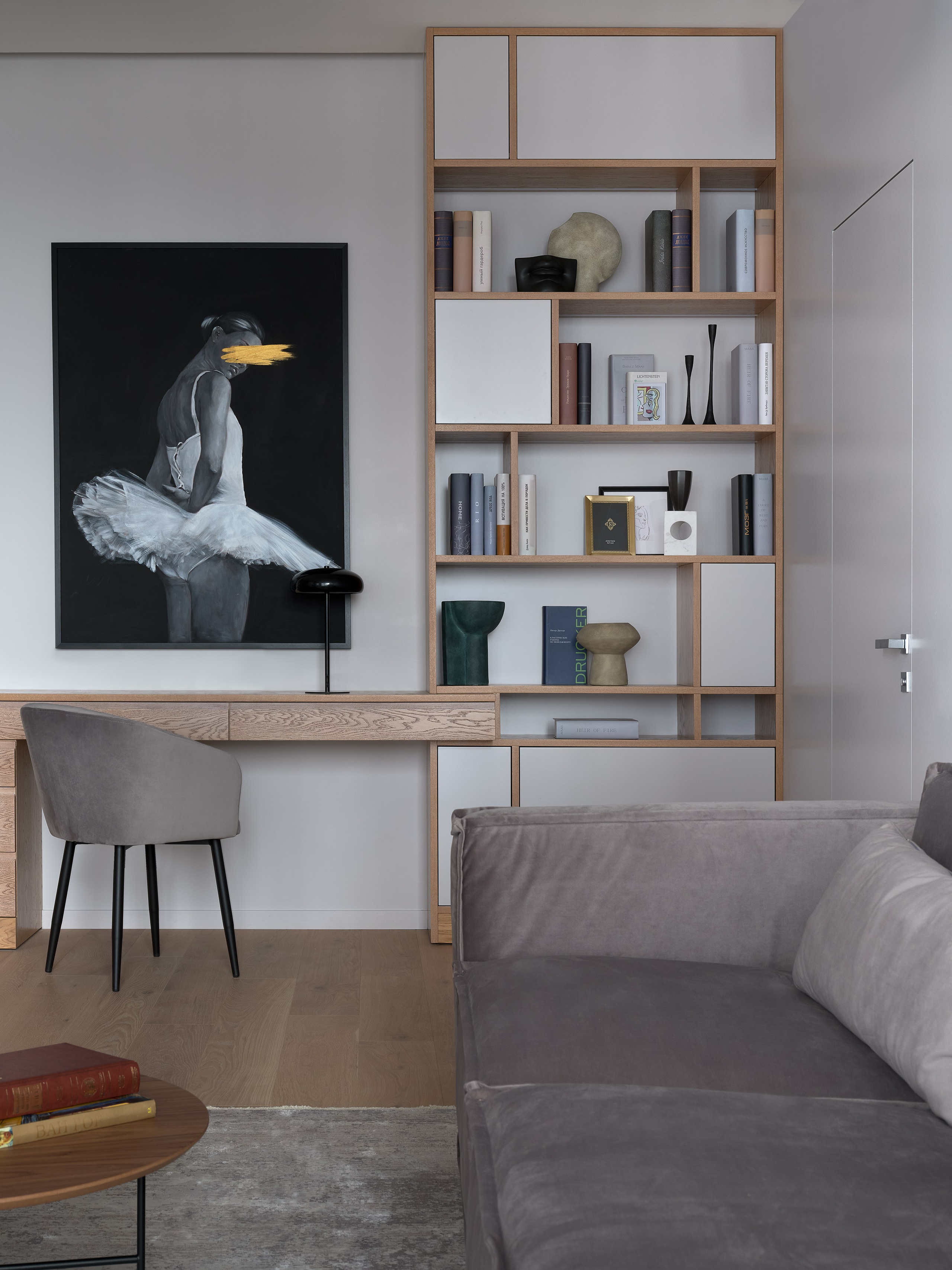 Монохром и деревянные акценты. Фотограф Наталья Вершинина