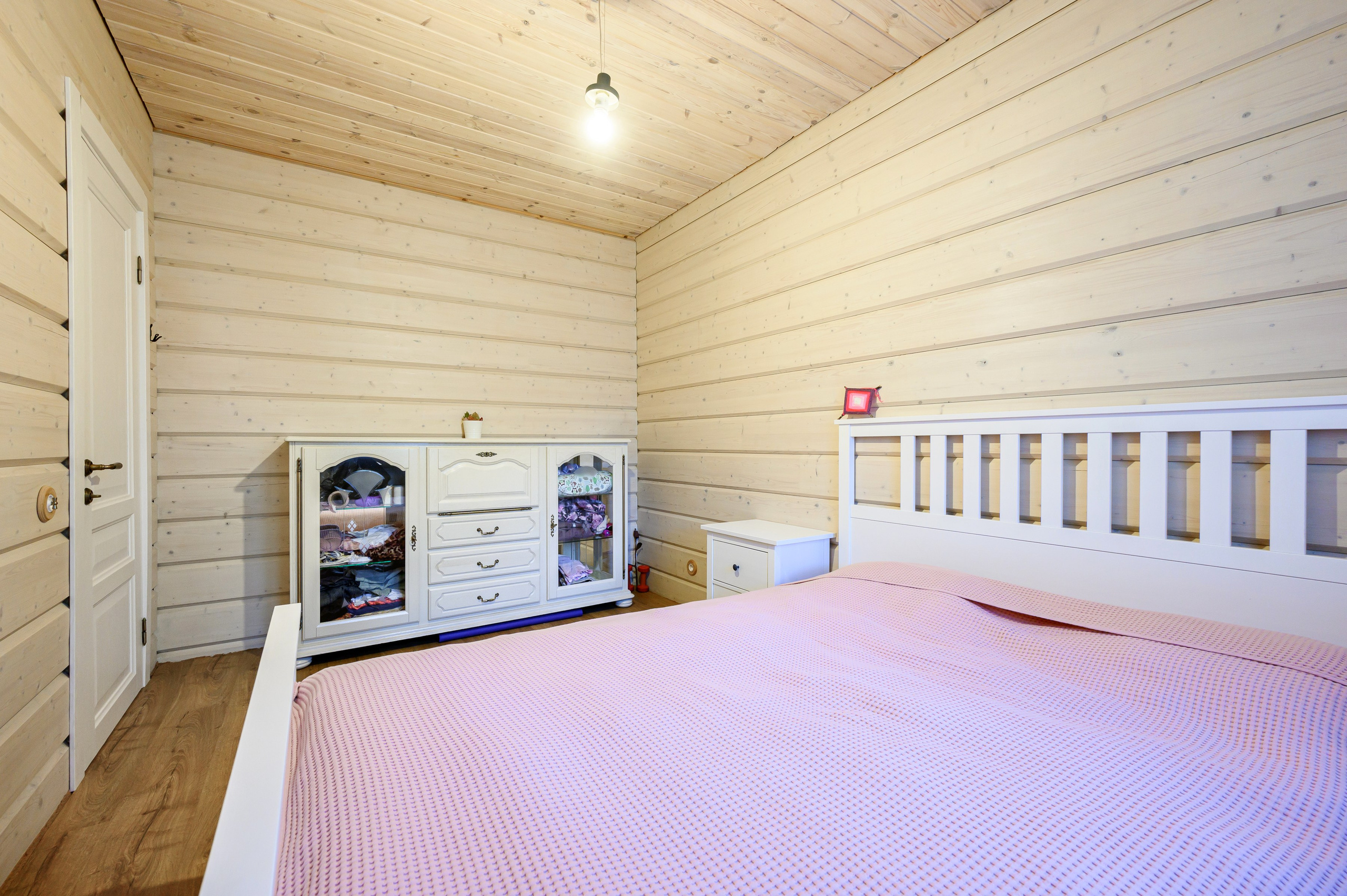 Дом на продажу в Ленинградской области. Интерьерный фотограф. Фото- видеосъемка недвижимости Санкт-Петербург