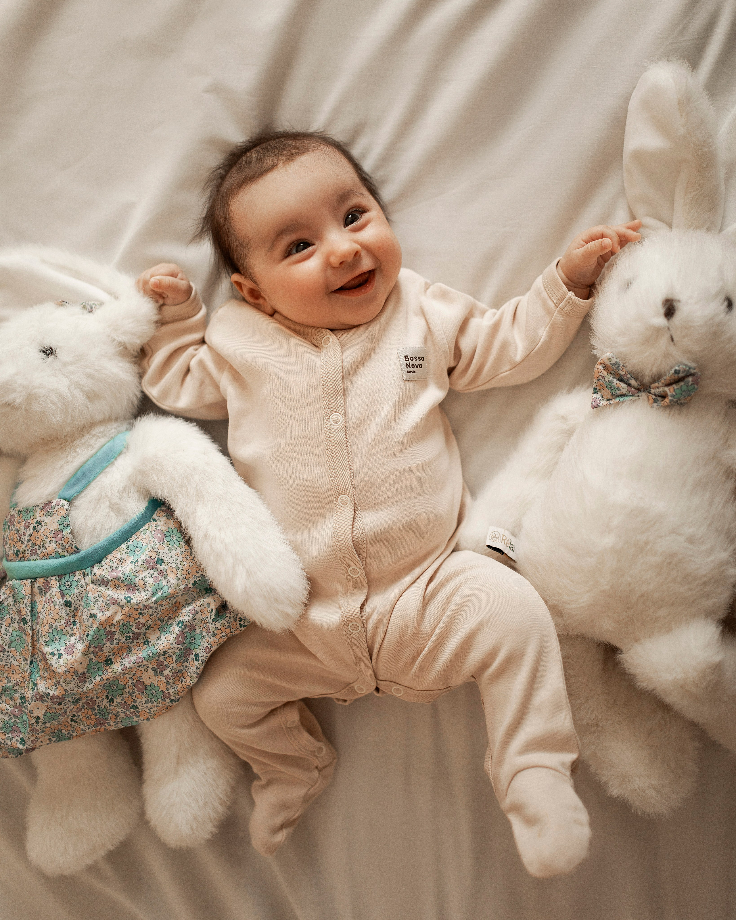 | ПЕРВЫЕ МГНОВЕНИЯ |