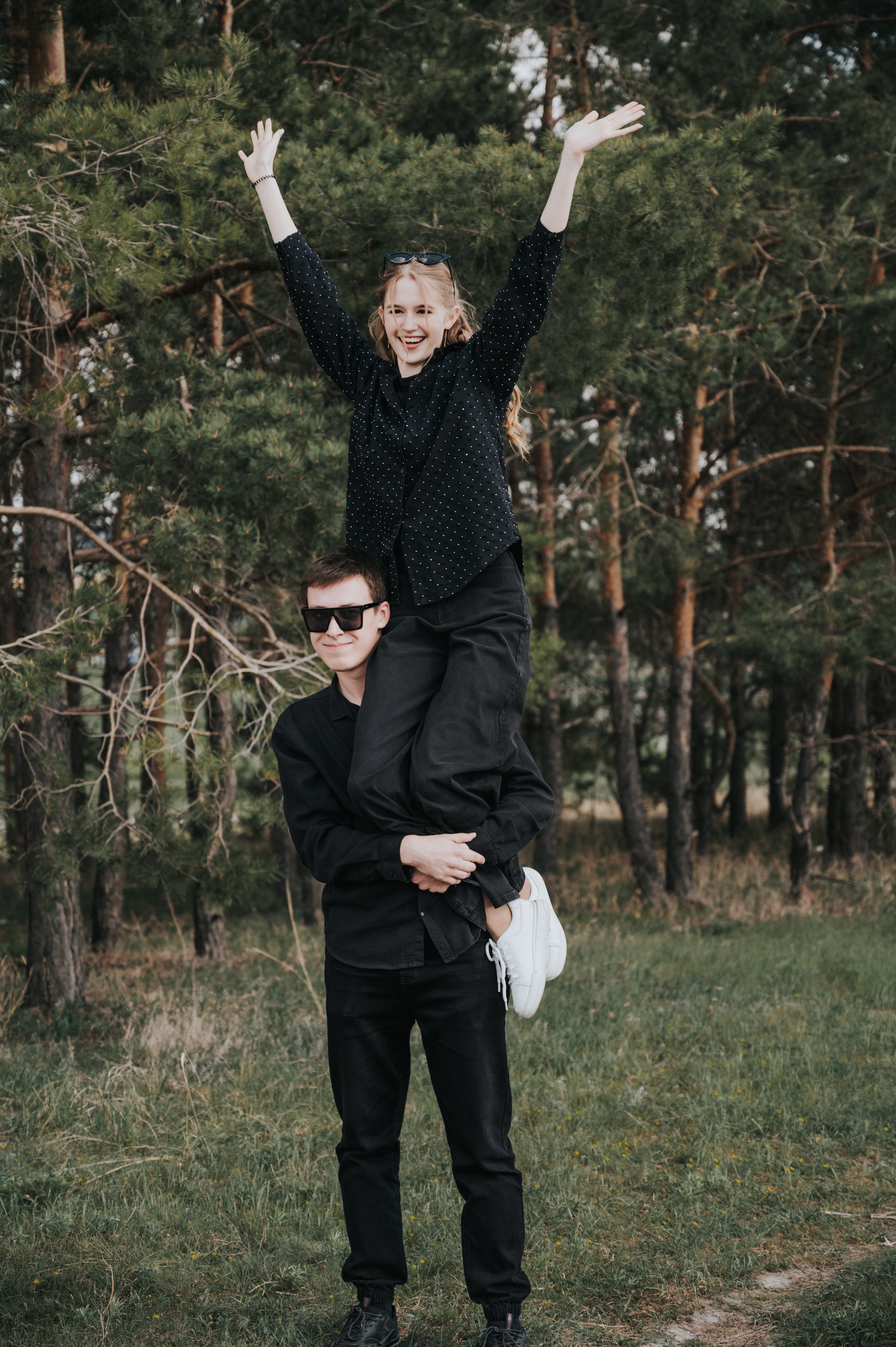 На природе. Выпускные альбомы и Школьный фотограф в Алексеевке, Бирюче, Красном