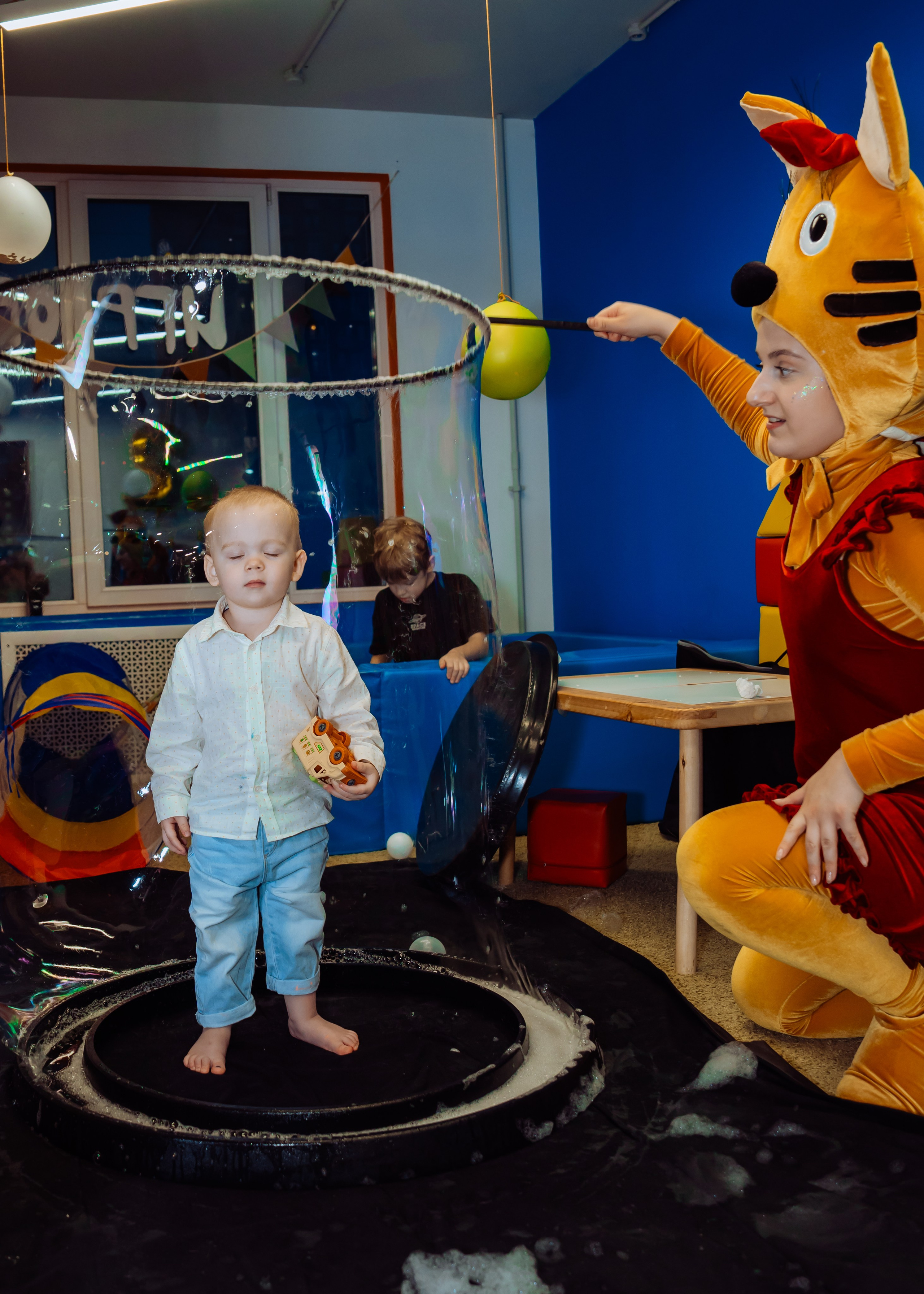 Карамелька в гостях у Романа. Крамер Юлиана детский и семейный фотограф