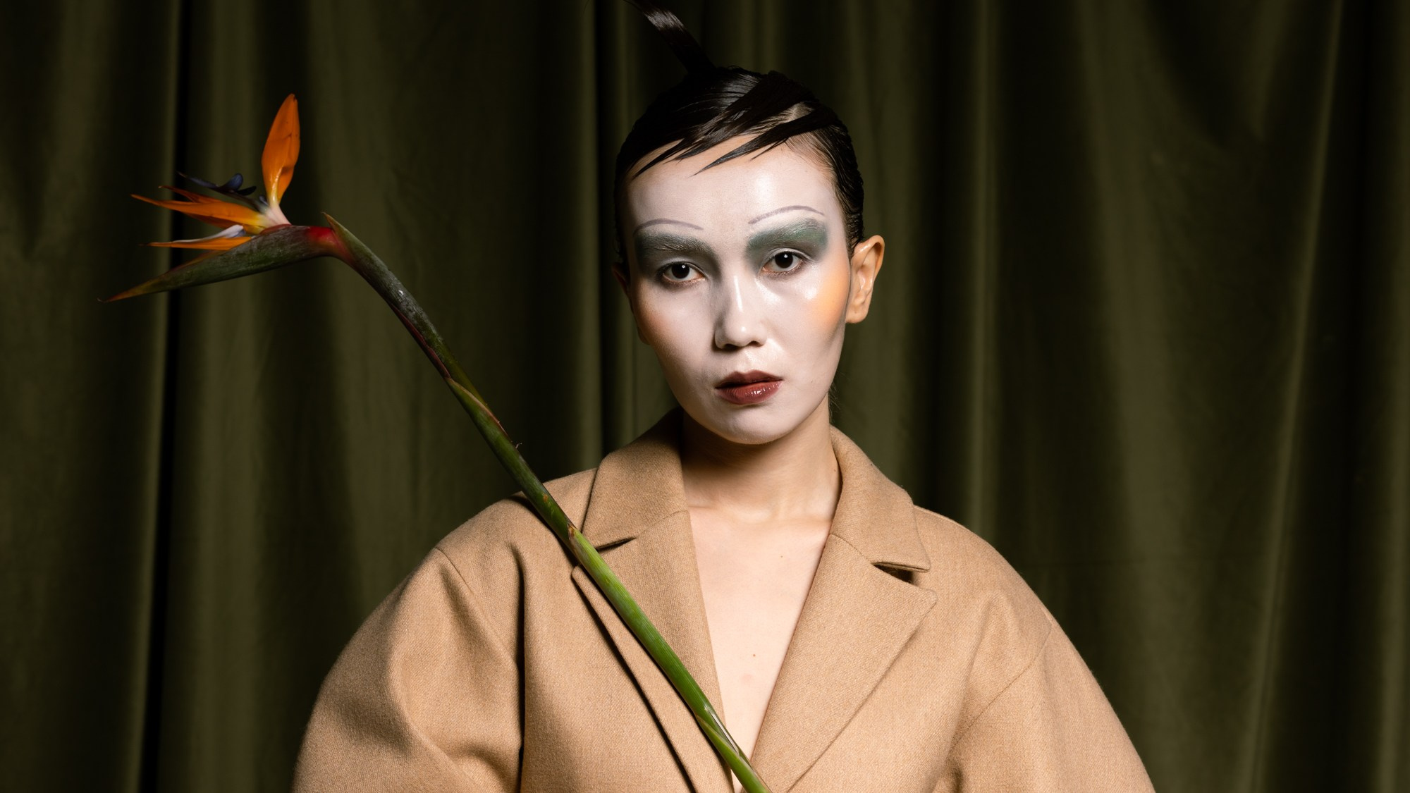 WhitePhotoSchool-Renita. Портретный фотограф, контент фотограф, продающие фото в Москве и МО