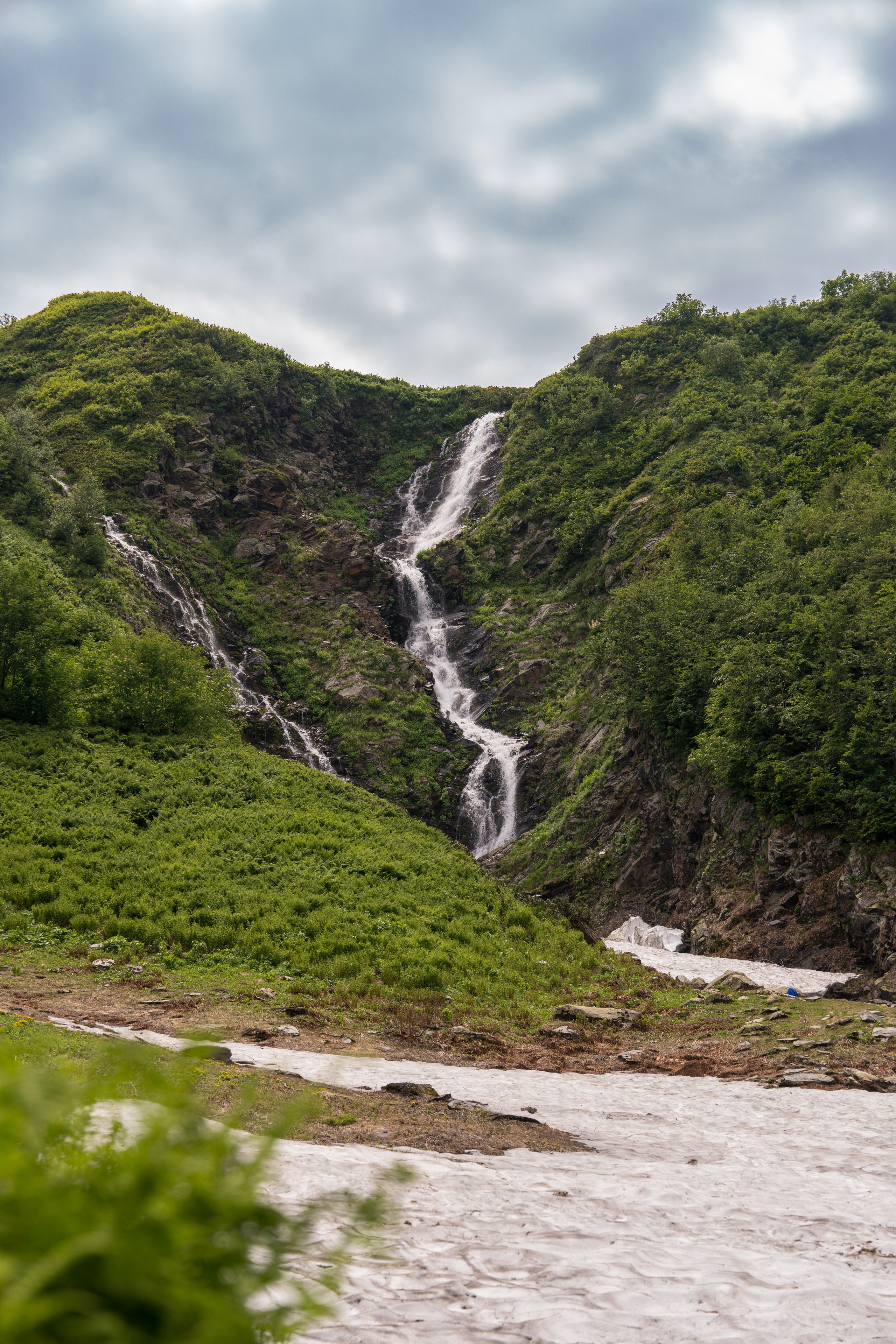 MICE мероприятие для компании «Доставка морем»: хайкинг к Ачипсинским водопадам. Репортажный фотограф в Красной Поляне и Сочи Павлюченко Екатерина