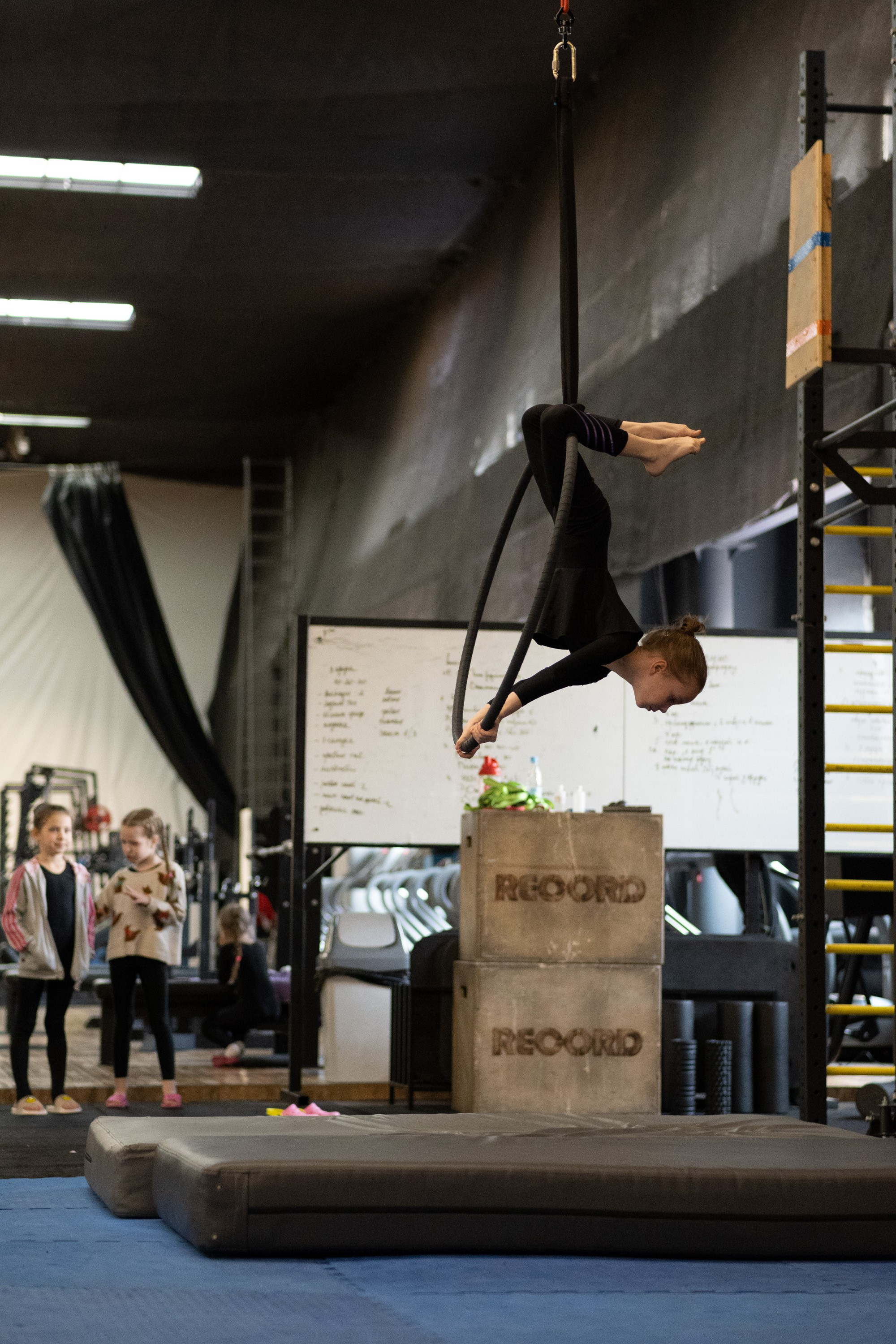 Внутриклубные соревнования по воздушной гимнастике 02.04.23