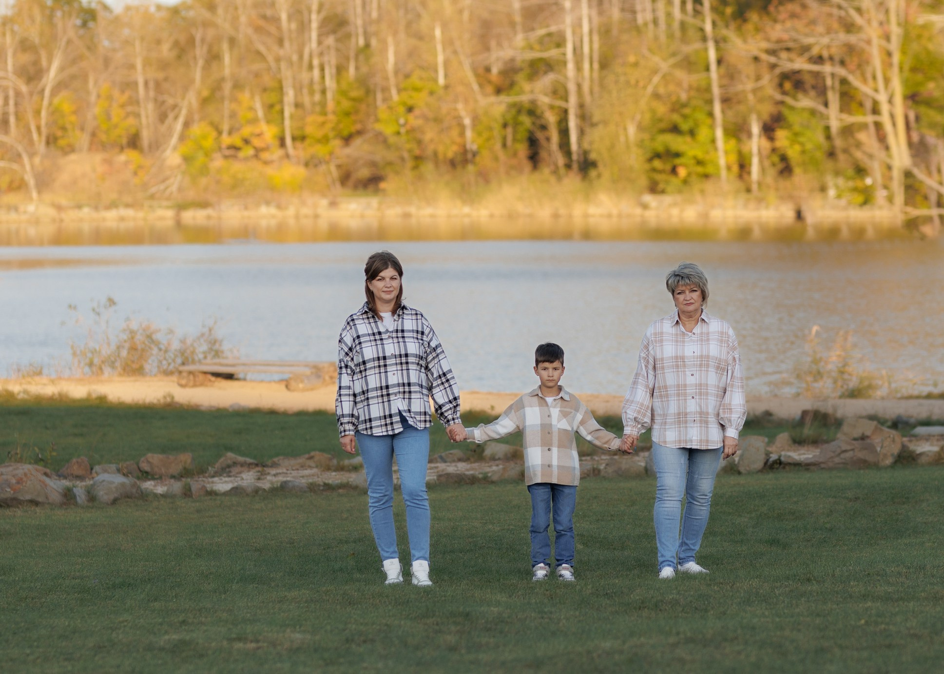 Елена, прогулка в парке Озера. Фотограф женского портрета, беременности и материнства Харькова Елена