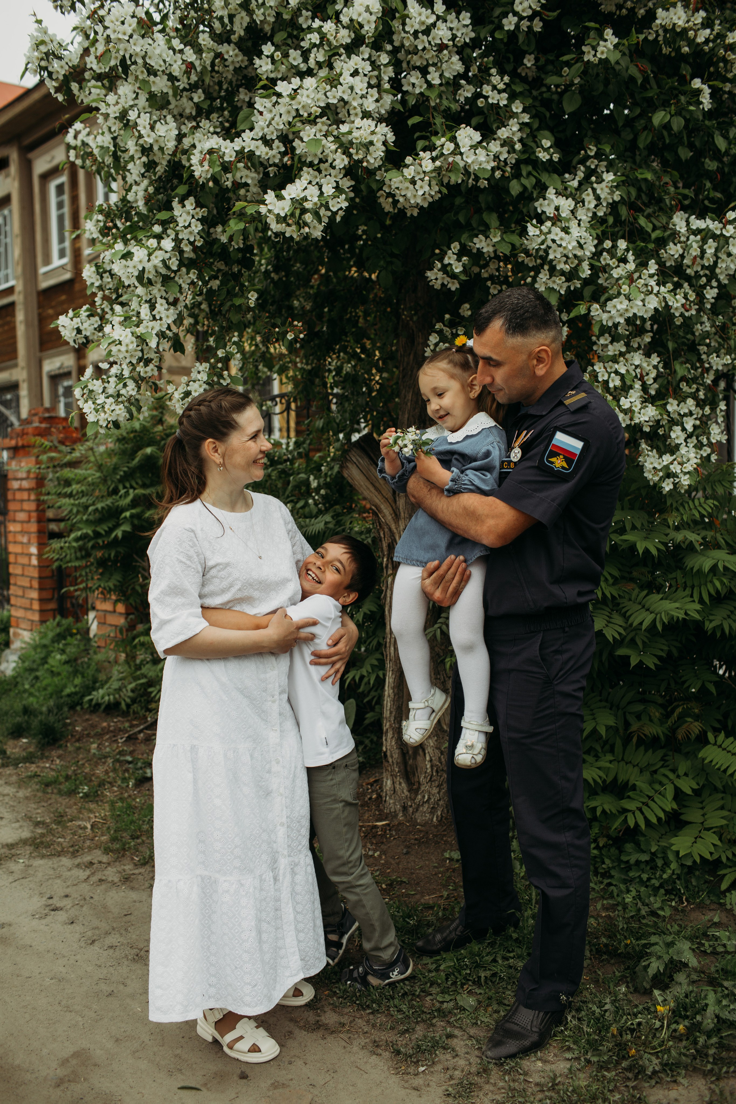 Амина, Малик, Юля, Сахиб. Семейный фотограф Томск