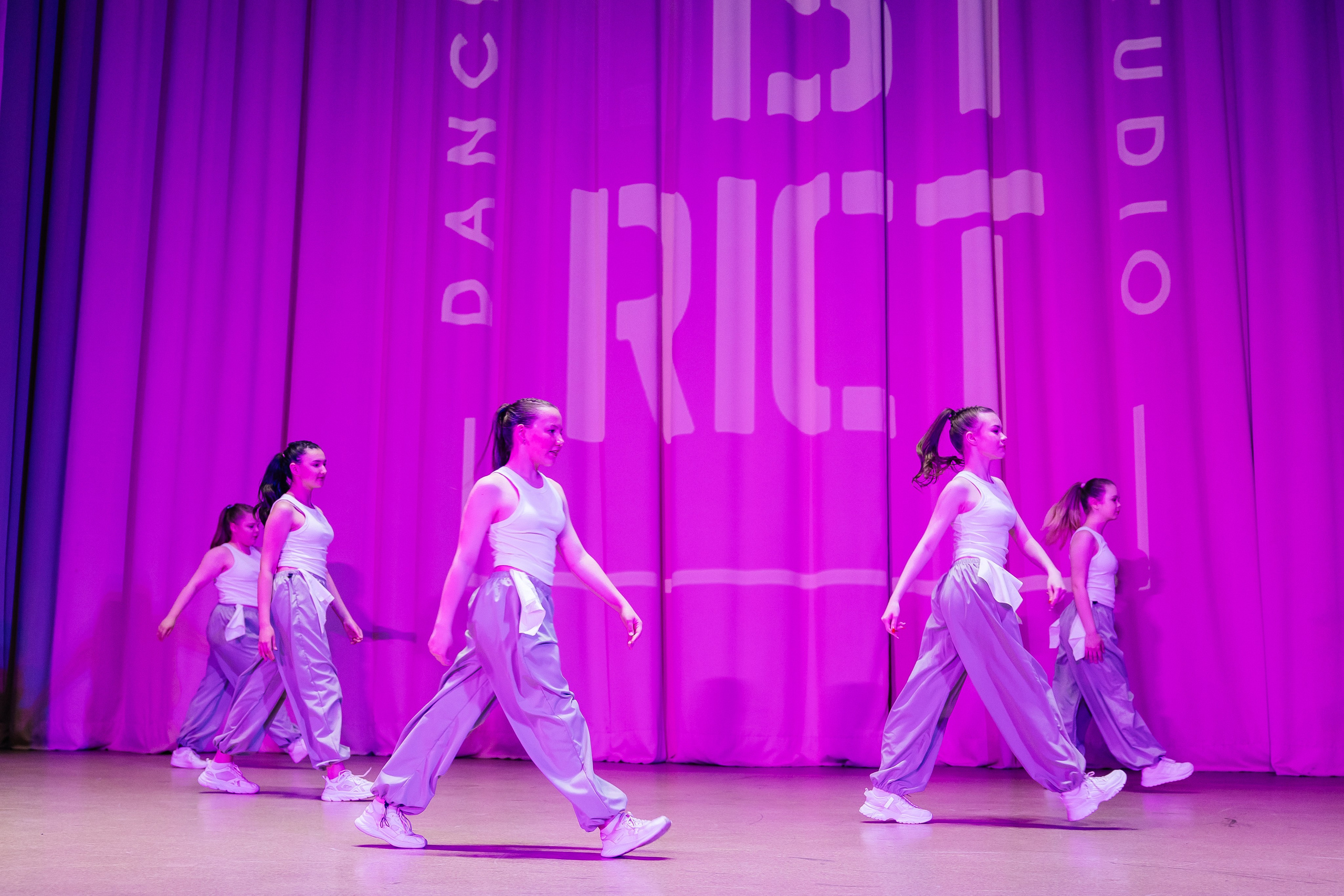 Дистрикт. Отчетный концерт. Свадебный и Семейный фотограф г. Ижевск Гульназ Солдатова. Гульназ фото