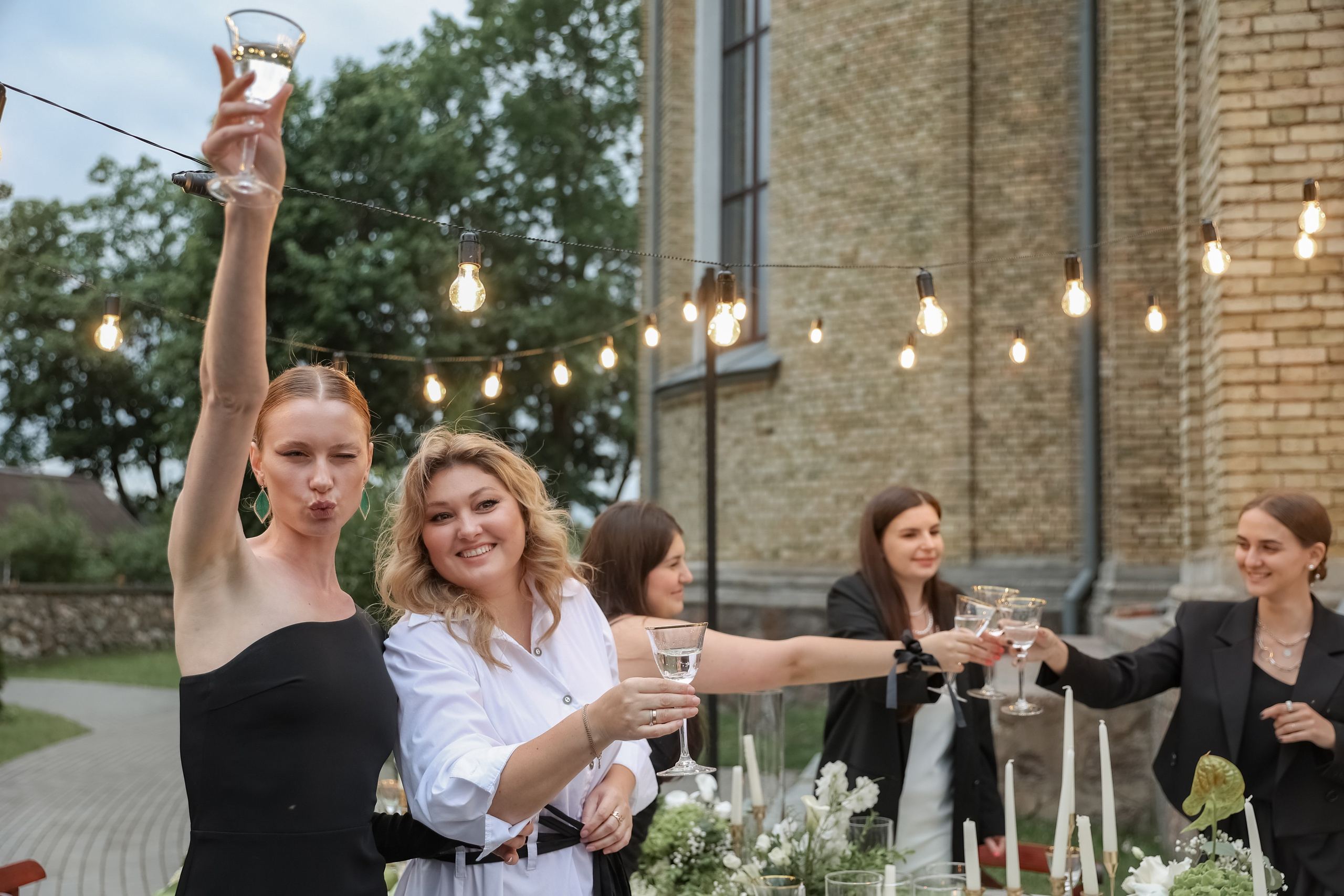 Кирилл и Виктория. Свадебные фотограф и видеограф в Минске Голдосовы Марина и Вадим