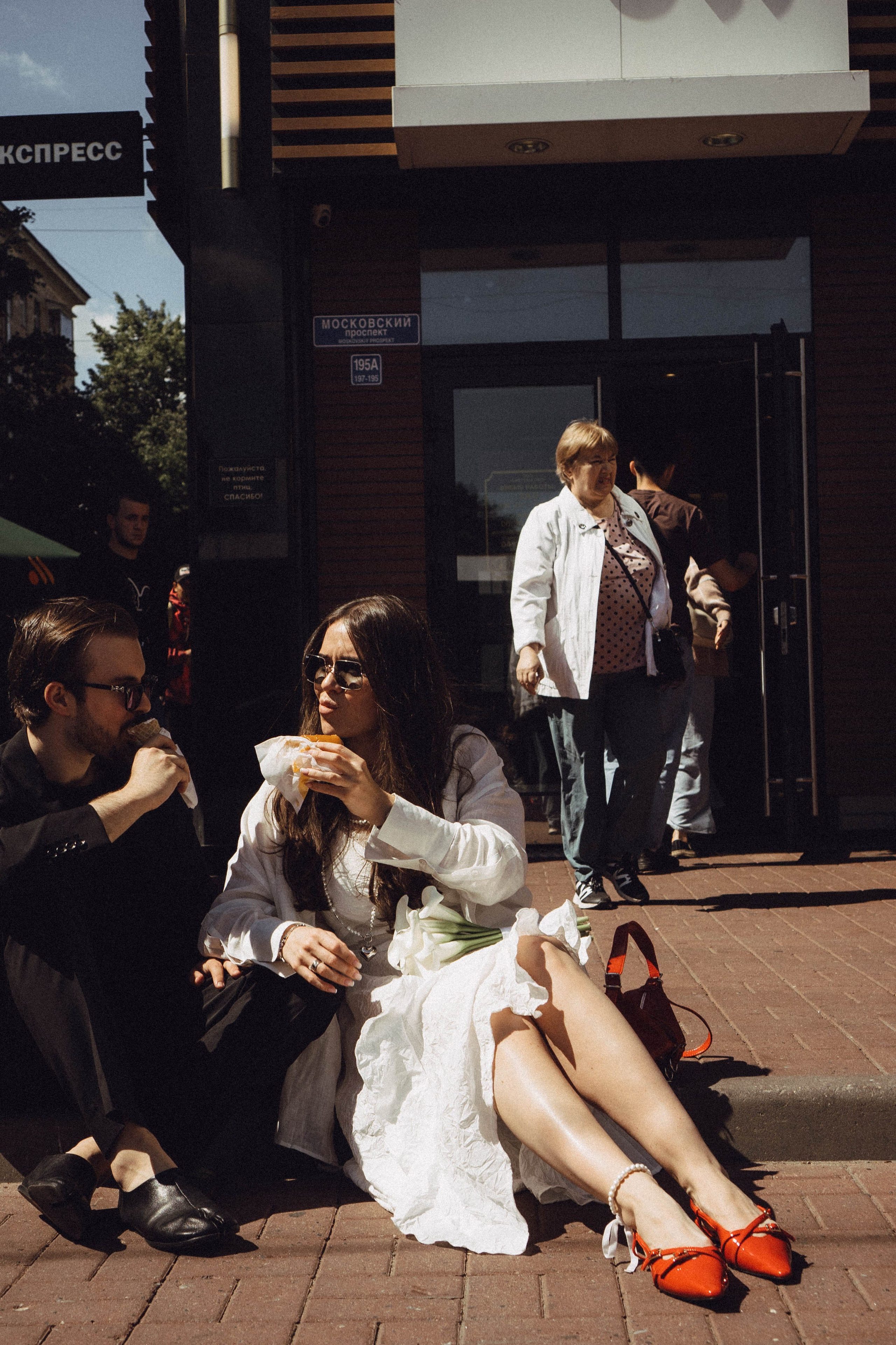 СВАДЕБНАЯ СЬЕМКА В ПАРКЕ ПОБЕДЫ И ПРОГУЛКА ПО МОСКОВСКОМУ ПРОСПЕКТУ. Профессиональный фотограф, Санкт-Петербург — Виктория Богомолова