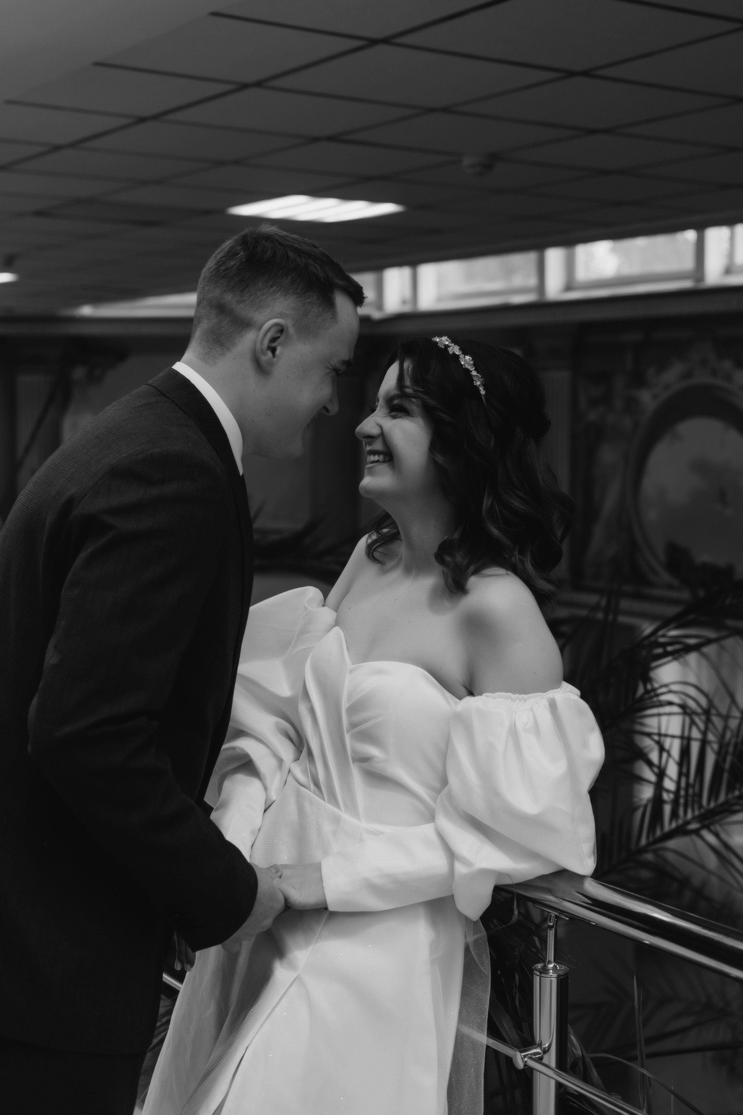 Оксана & Денис | Влюбленные на вокзале. Дина Альбур | Фотограф в Санкт-Петербурге