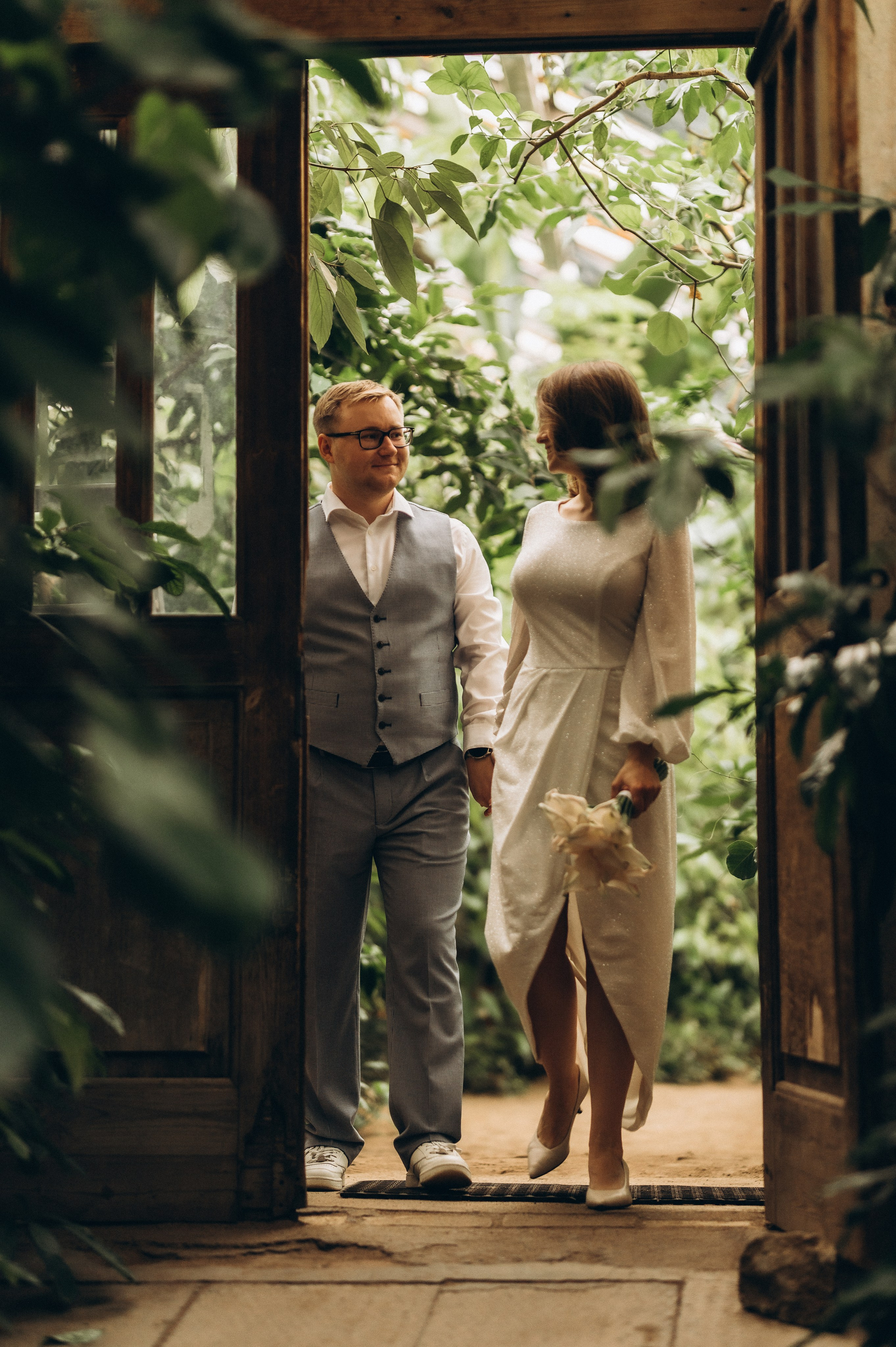 Загс+Оранжерея (камерная свадьба). Фотограф ПИТЕР СПБ Надежда Баранова