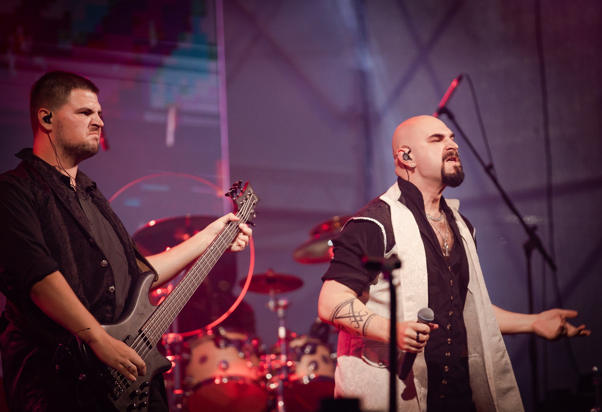 Saphath. Крылья Сахалина. Фотограф. г. Южно-Сахалинск. Олег Толстов