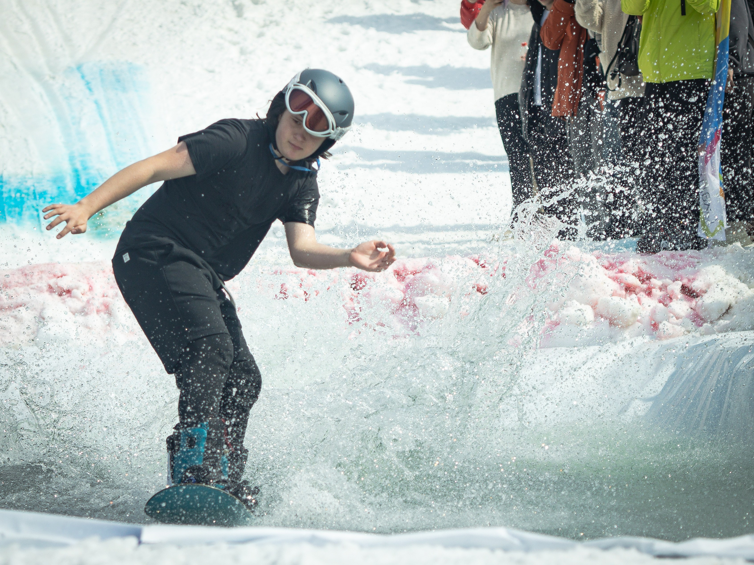 Снежный фестиваль 2025. Фотограф. г. Южно-Сахалинск. Олег Толстов