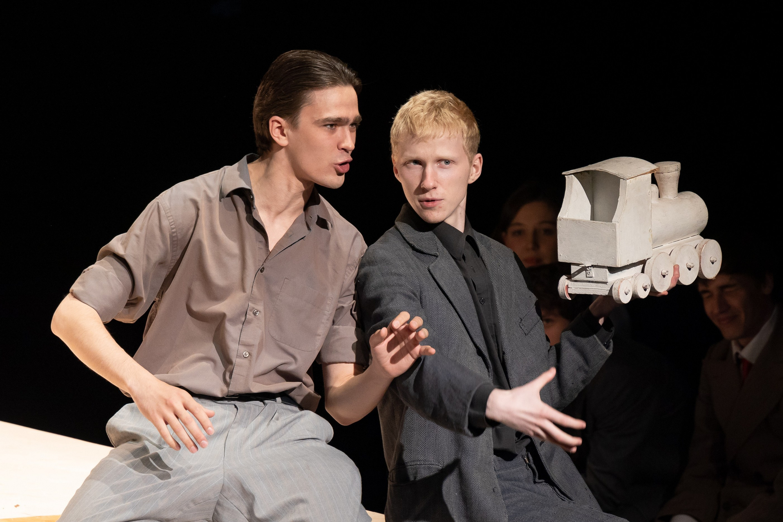 По рассказам Платонова, МХАТ 4курс. Фотограф. г. Южно-Сахалинск. Олег Толстов