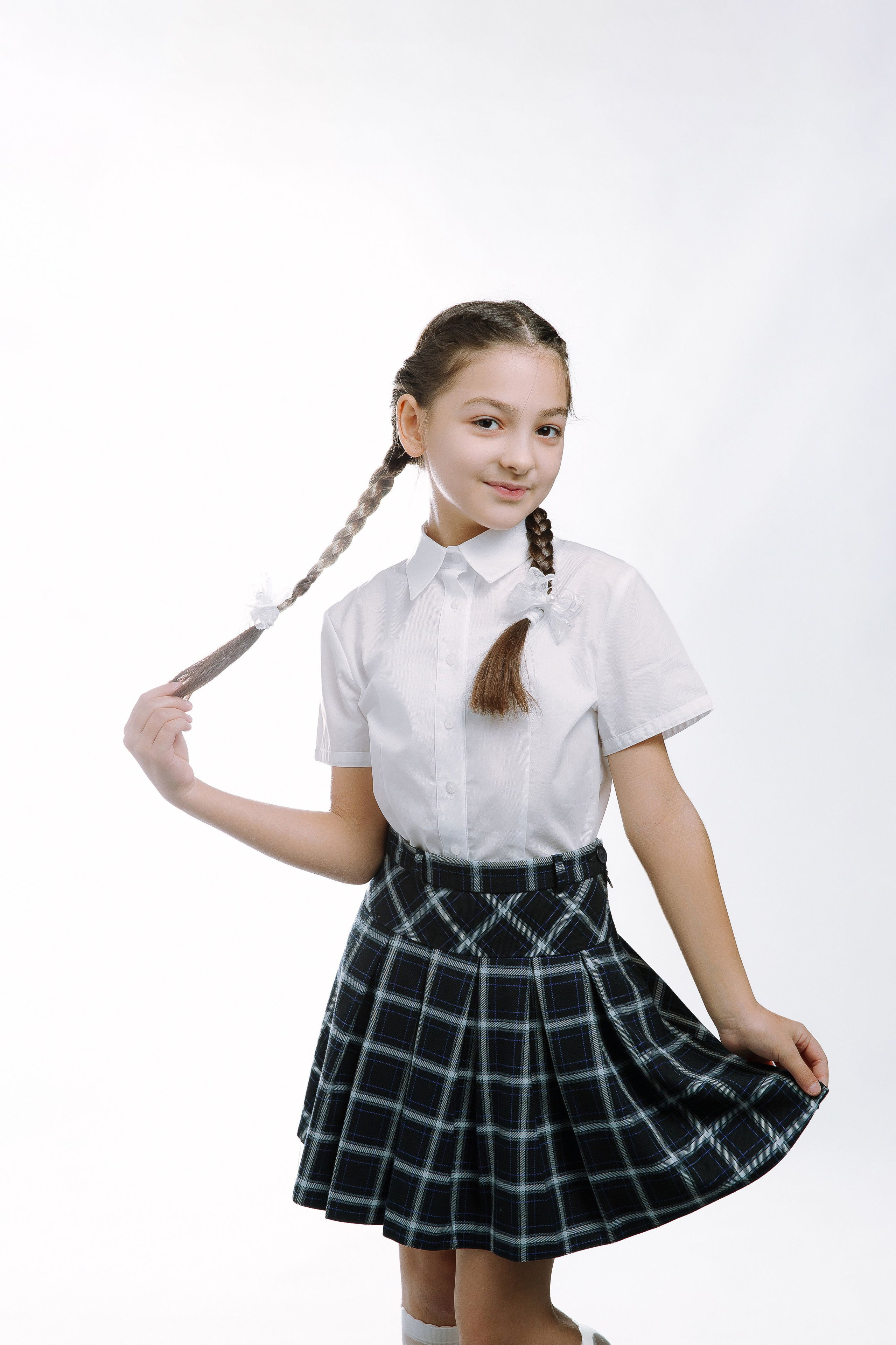 Портрет на светлом фоне- начальная школа. Выпускные альбомы Натальи Бутко: Новороссийск, Анапа, Геленджик