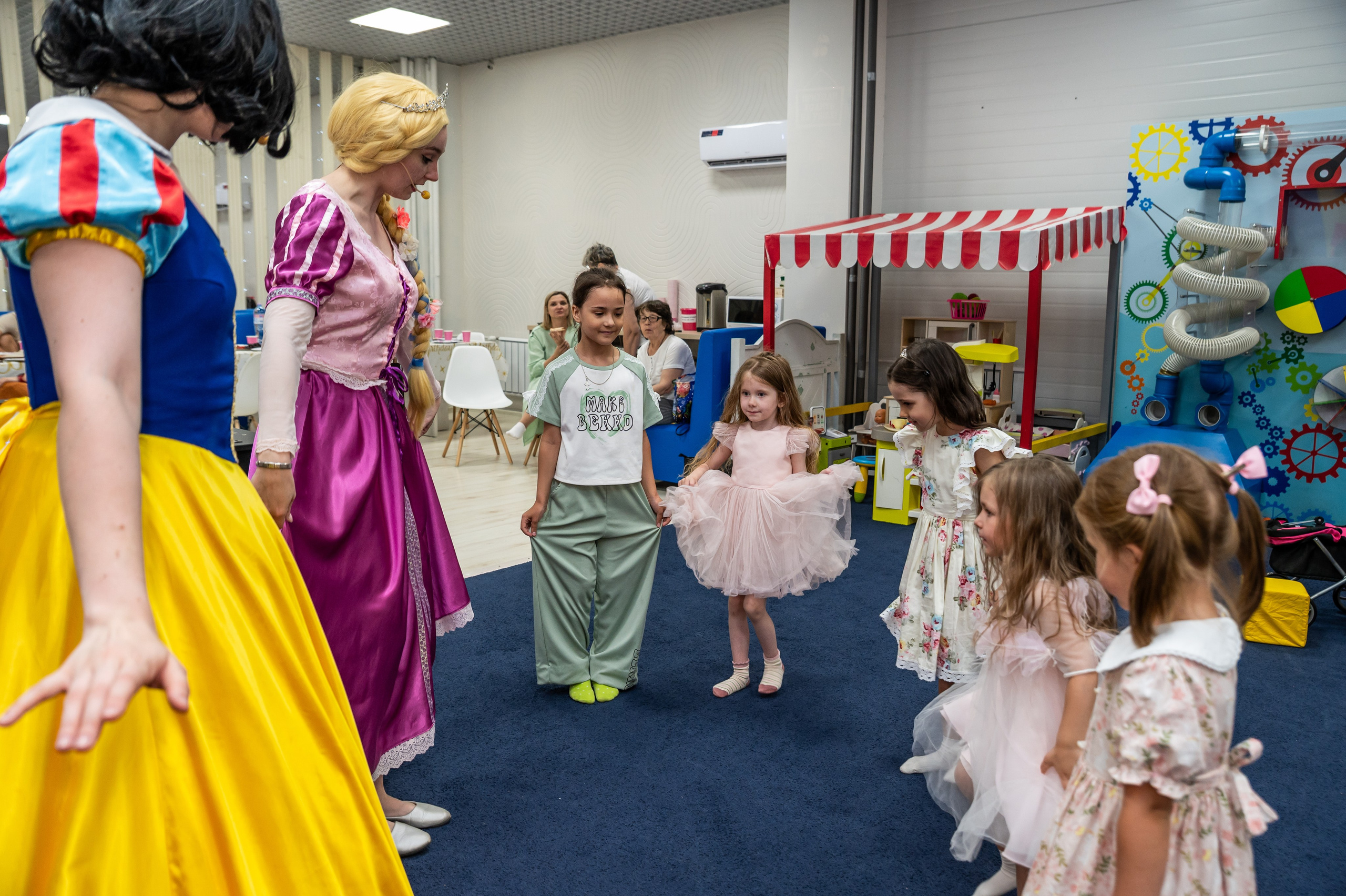 Игротека Ниндзя Кидс. Я Ольга Казанцева, фотографирую снимаю ваши киноистории и печатаю фото и цифровые портреты на холсте