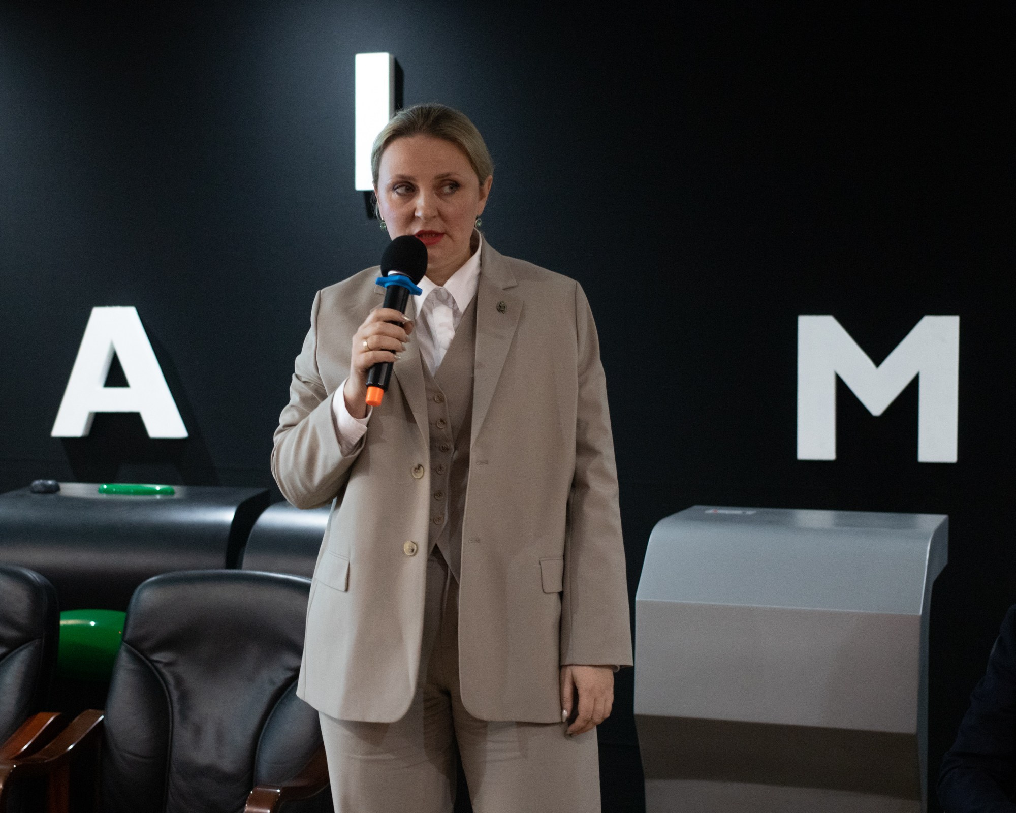 Встреча с Владиславом Даванковым и «Опора России». Репортажный, промышленный и маркетплейс-фотограф Дмитрий Чернат