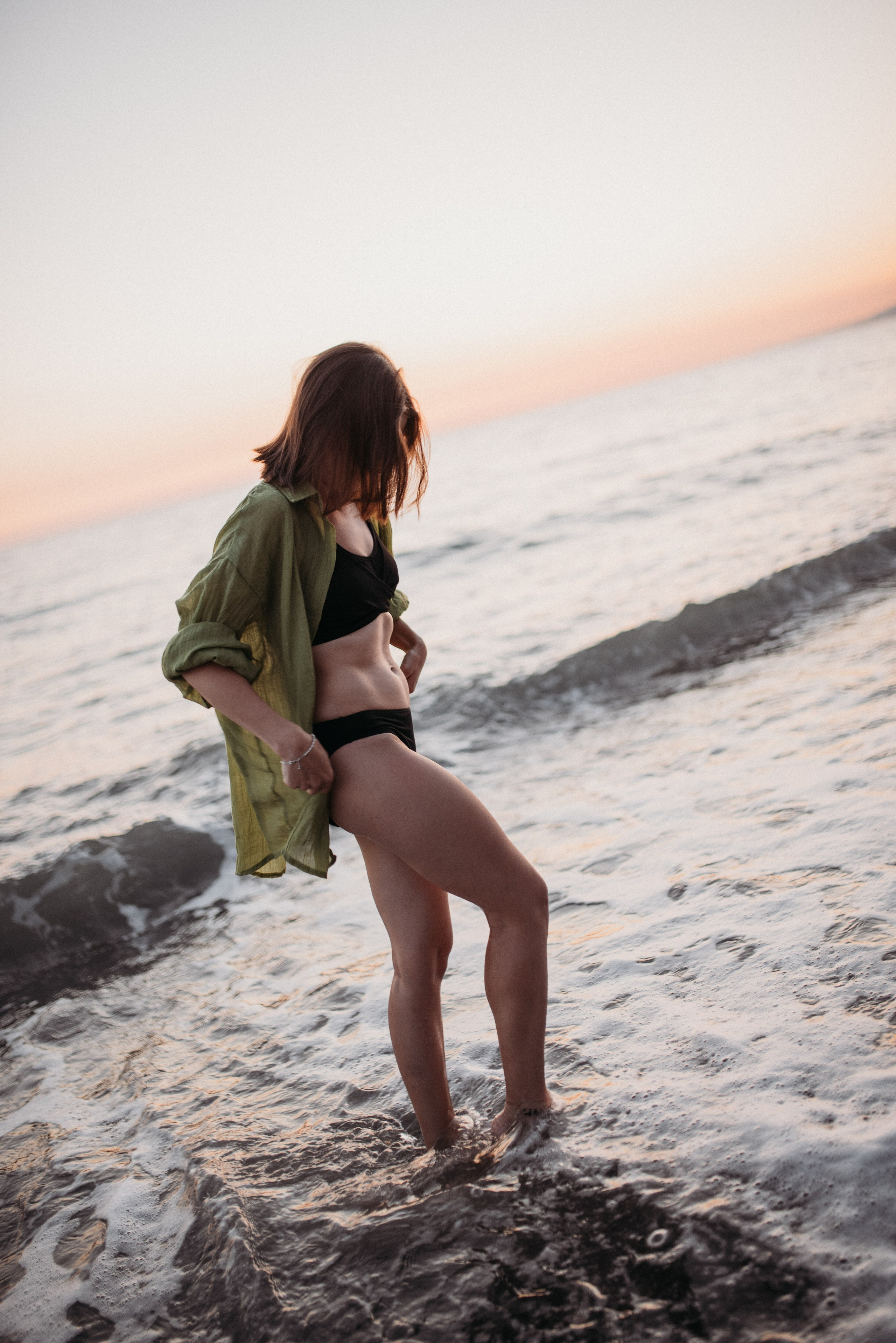 Женский портрет фотосессия в Сочи на берегу моря. Фотограф в Сочи — Маргарита Поганова