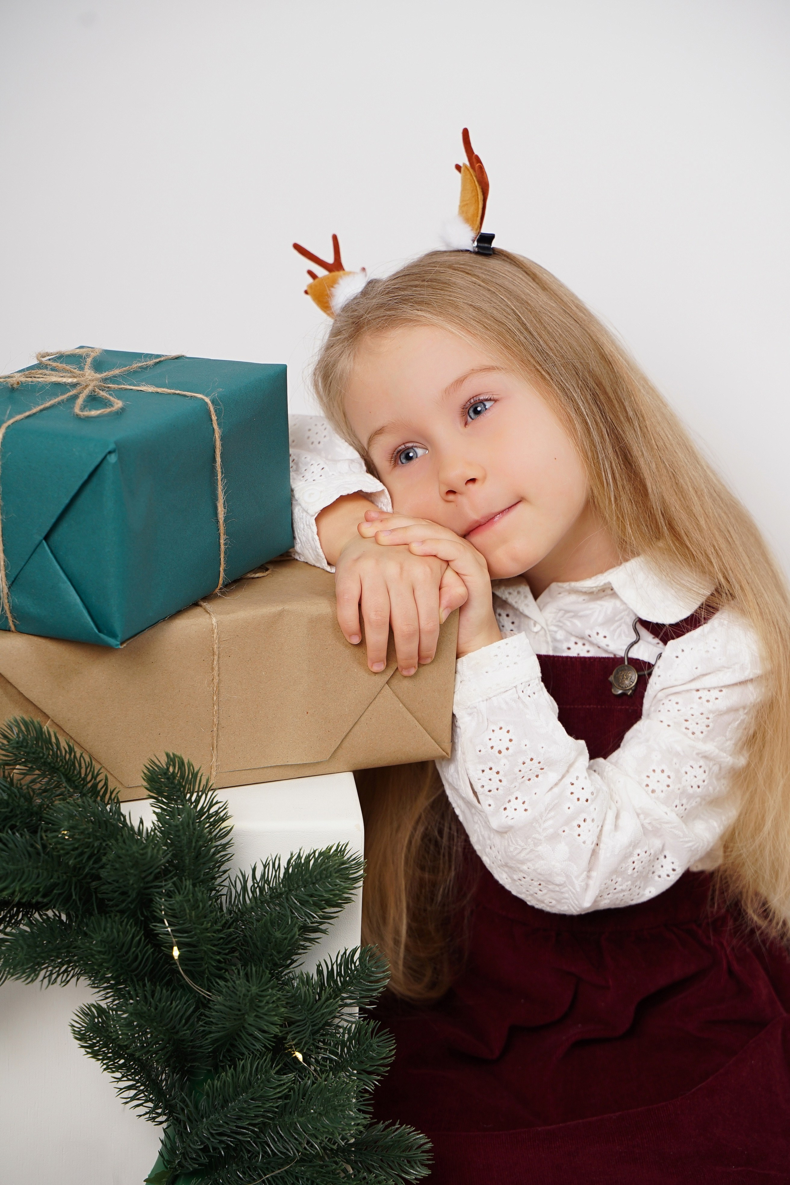 Новогдняя светлая. Студия детской фотографии