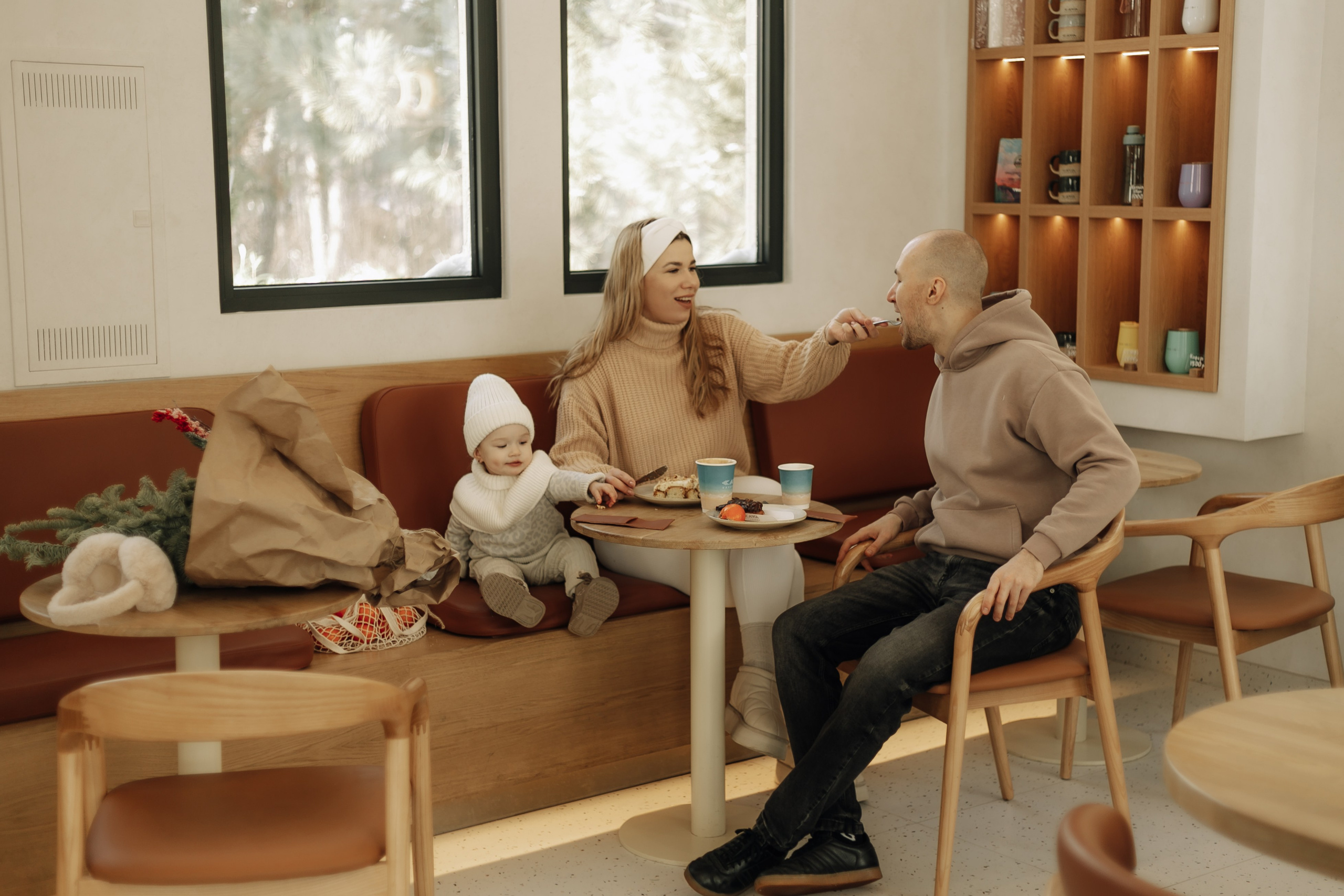 Евгений, Александра и Василиса в лесу. Фотограф в Крыму | Виктория Нотевская