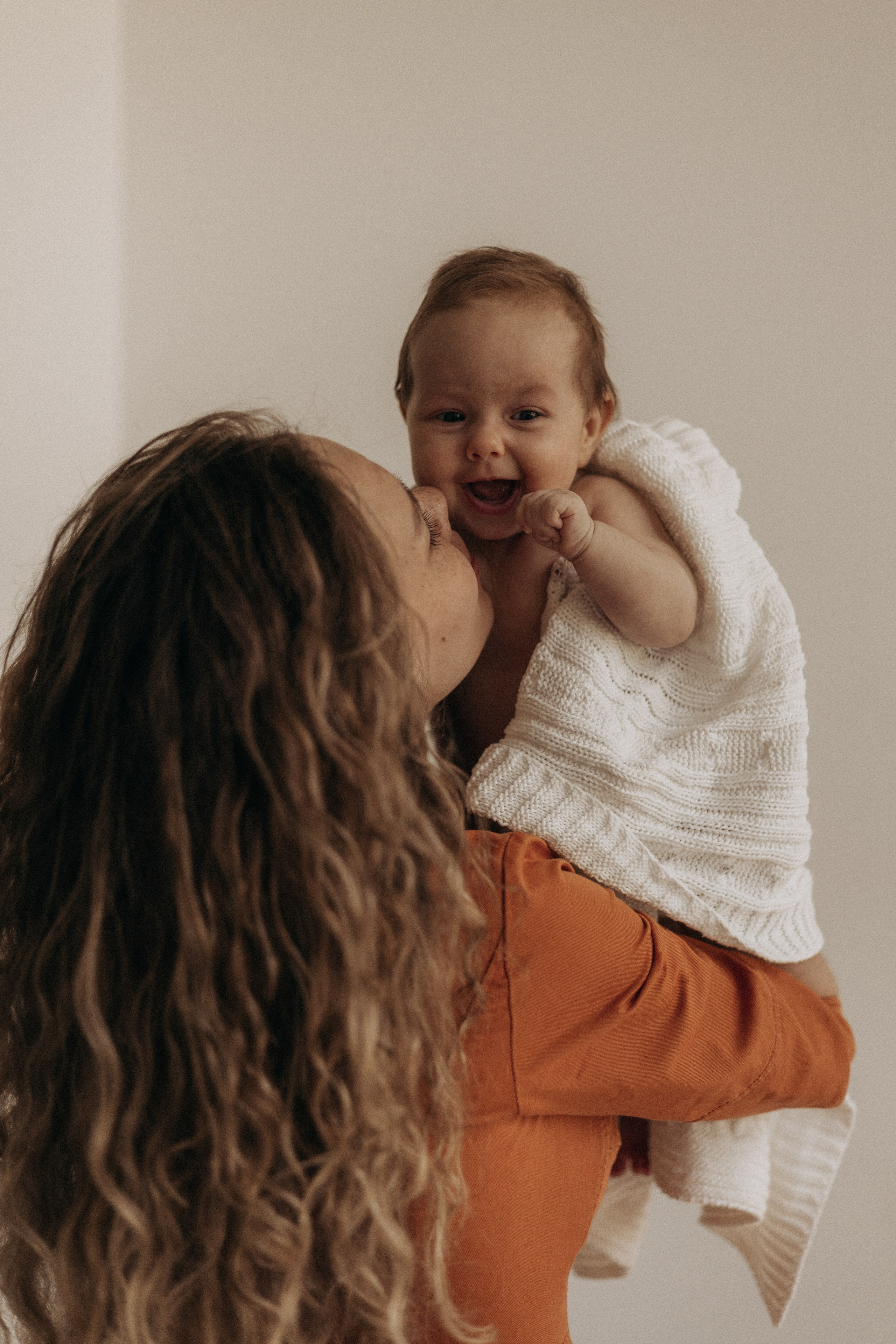 Оля и малышка Ева. Анастасия Шаповалова | Семейный фотограф