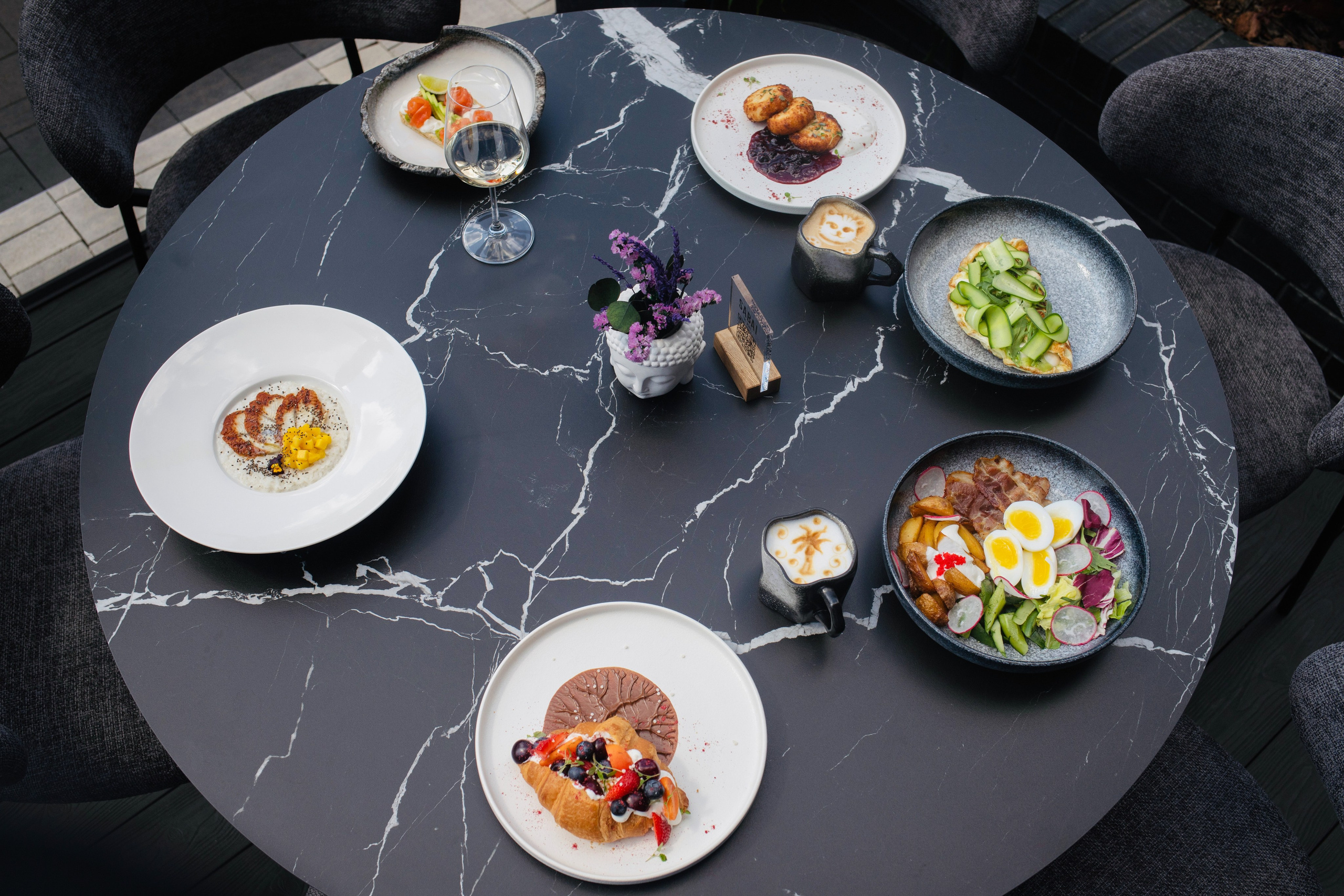 Cafe. Photographer Alina Skitovich