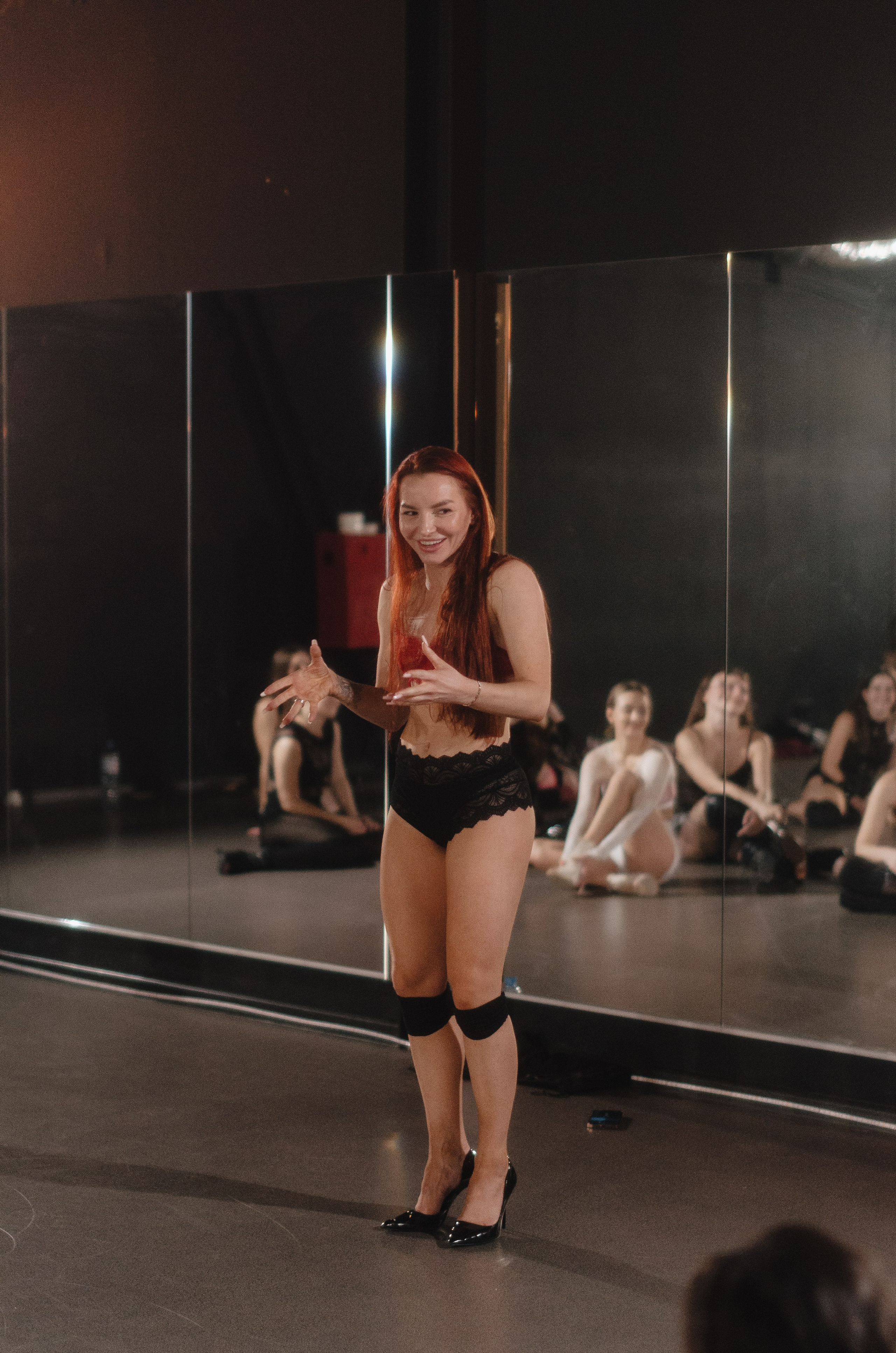 Мастер-классы по High Heels/Girly hip-hop от Оксаны ATTA. Денисова Аля — фотограф для парных съемок и индивидуальных историй в Барнауле