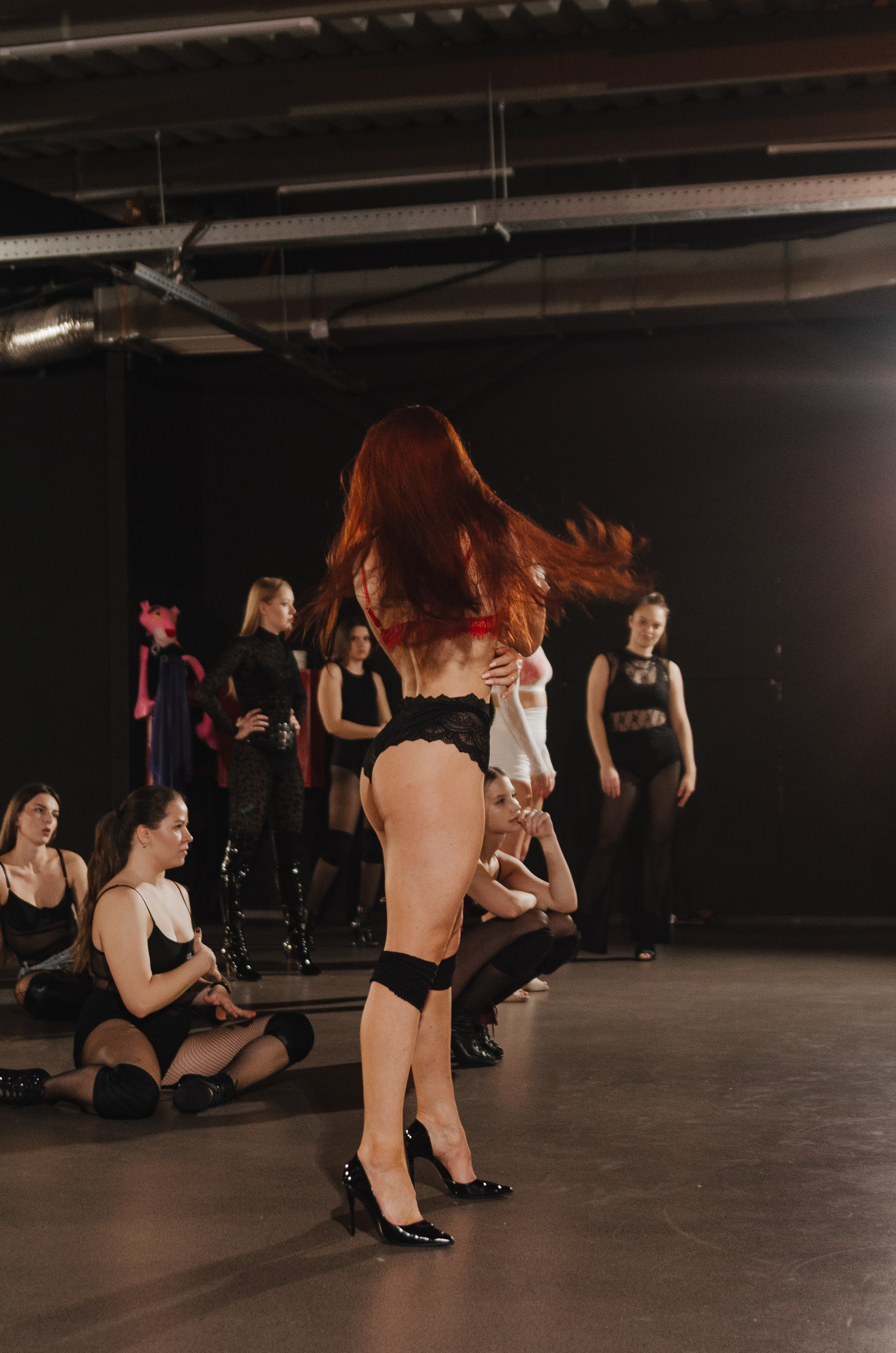 Мастер-классы по High Heels/Girly hip-hop от Оксаны ATTA. Денисова Аля — фотограф для парных съемок и индивидуальных историй в Барнауле