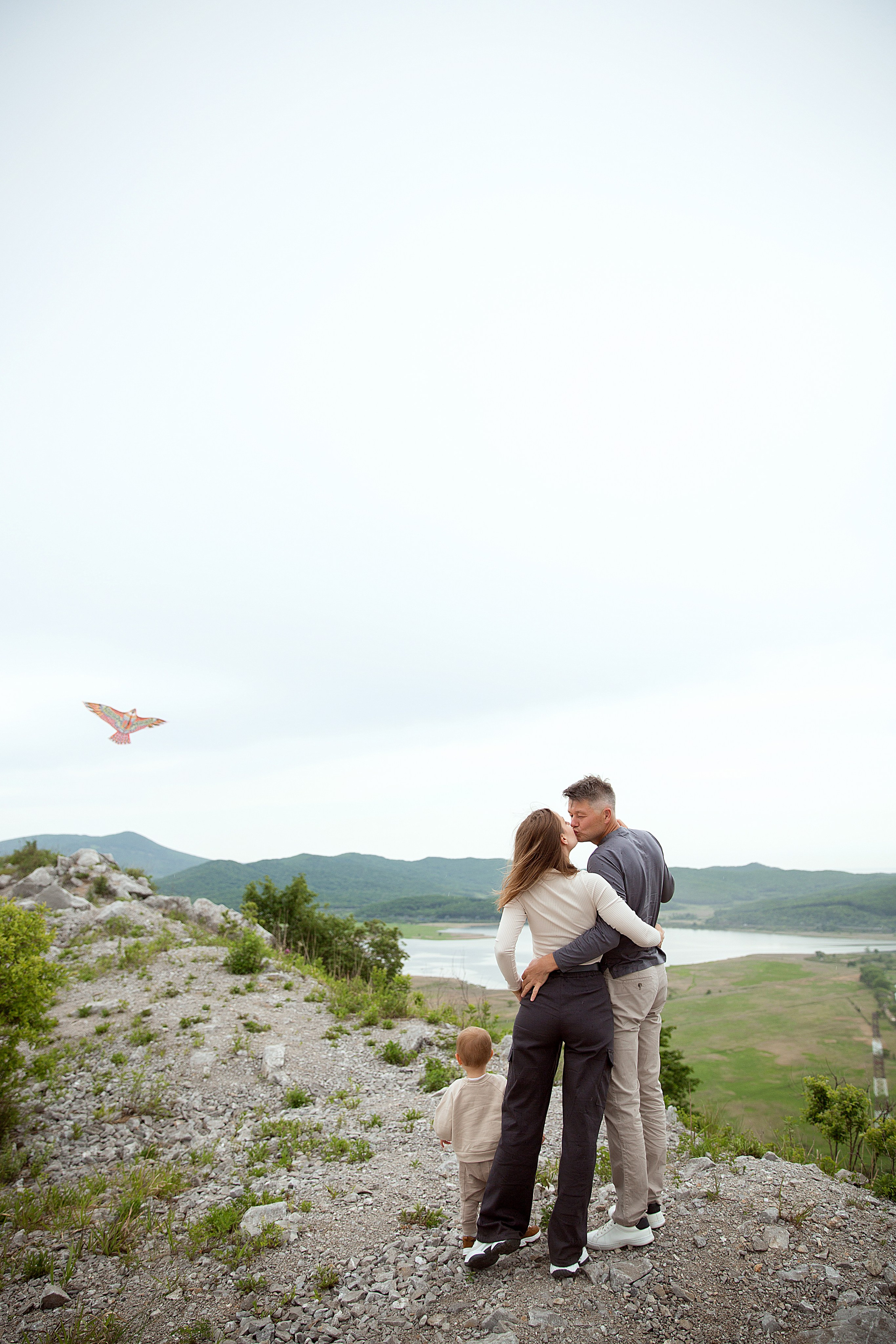 Прогулка с воздушным змеем. Людмила Далидович топовый семейный фотограф Находка/Владивосток