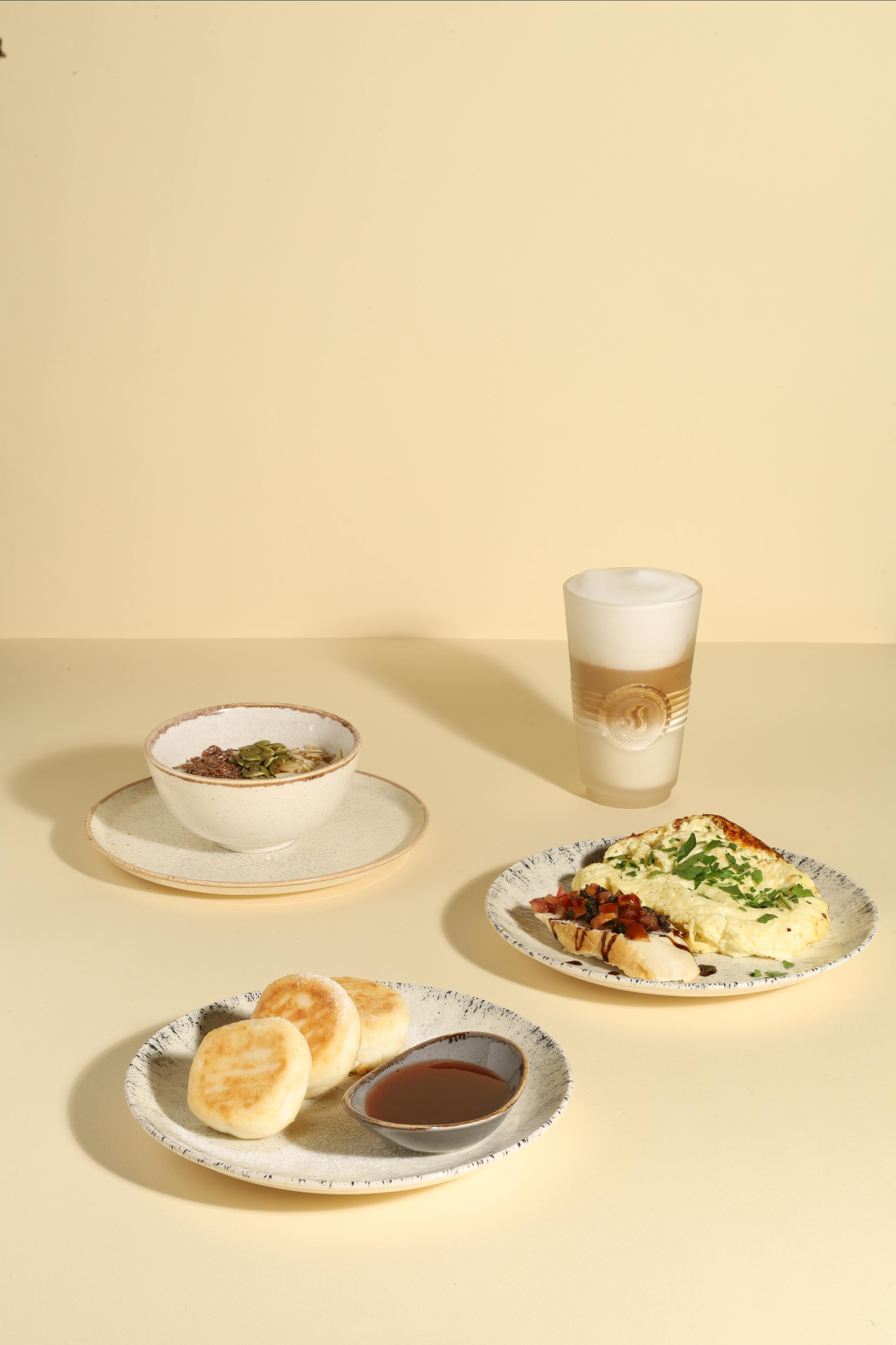 Coffeeshop company съемка в кофейне. Photographer Victoria Romanova