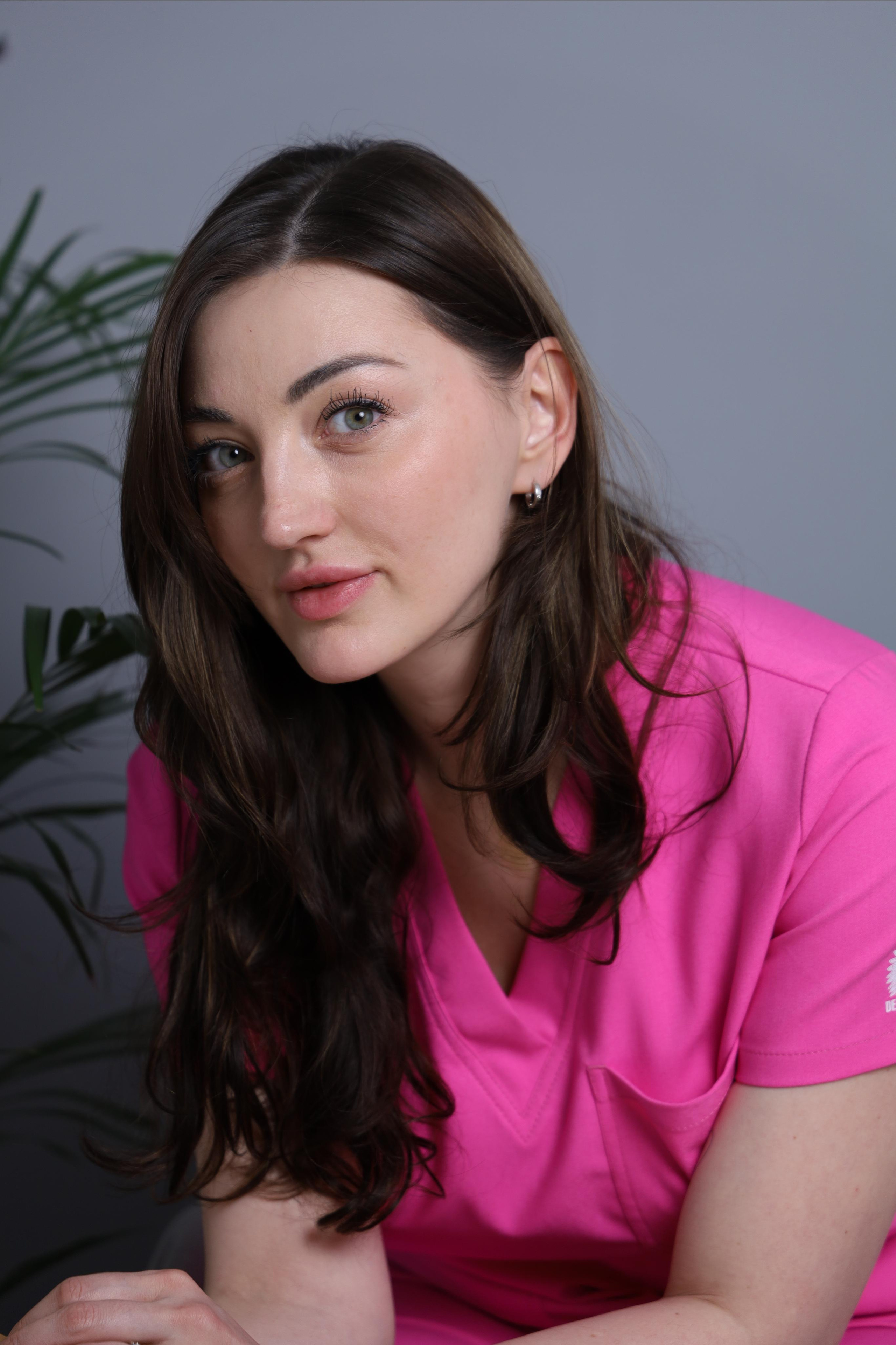 Косметолог Изабелла съемка для блога на рабочем месте. Photographer Victoria Romanova