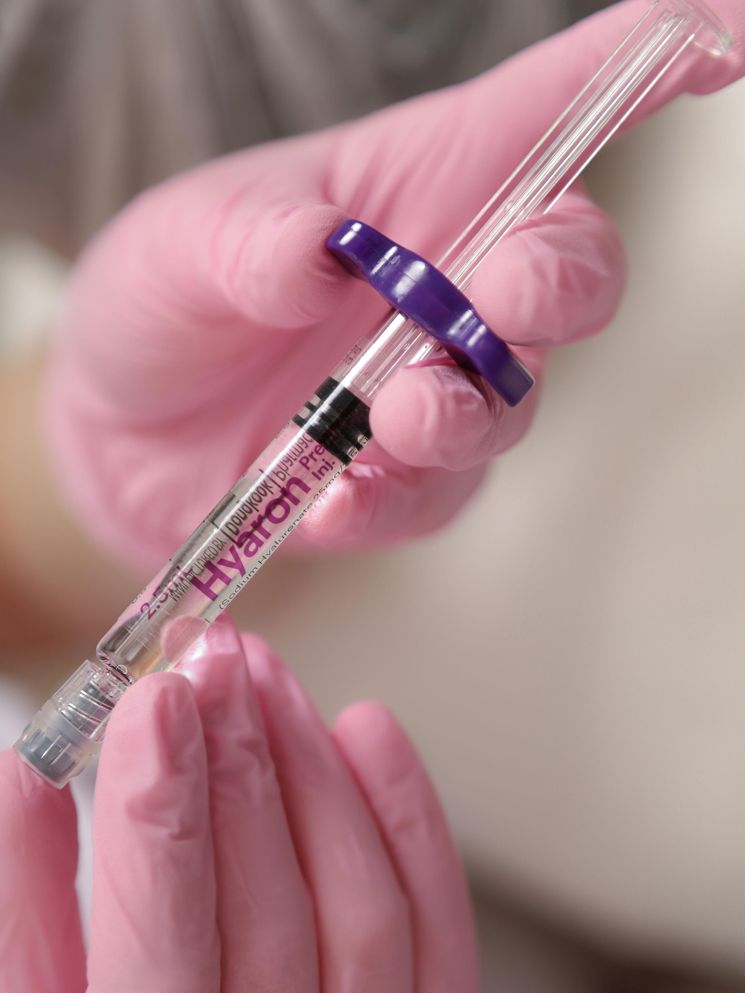 Косметолог Изабелла съемка для блога на рабочем месте. Photographer Victoria Romanova