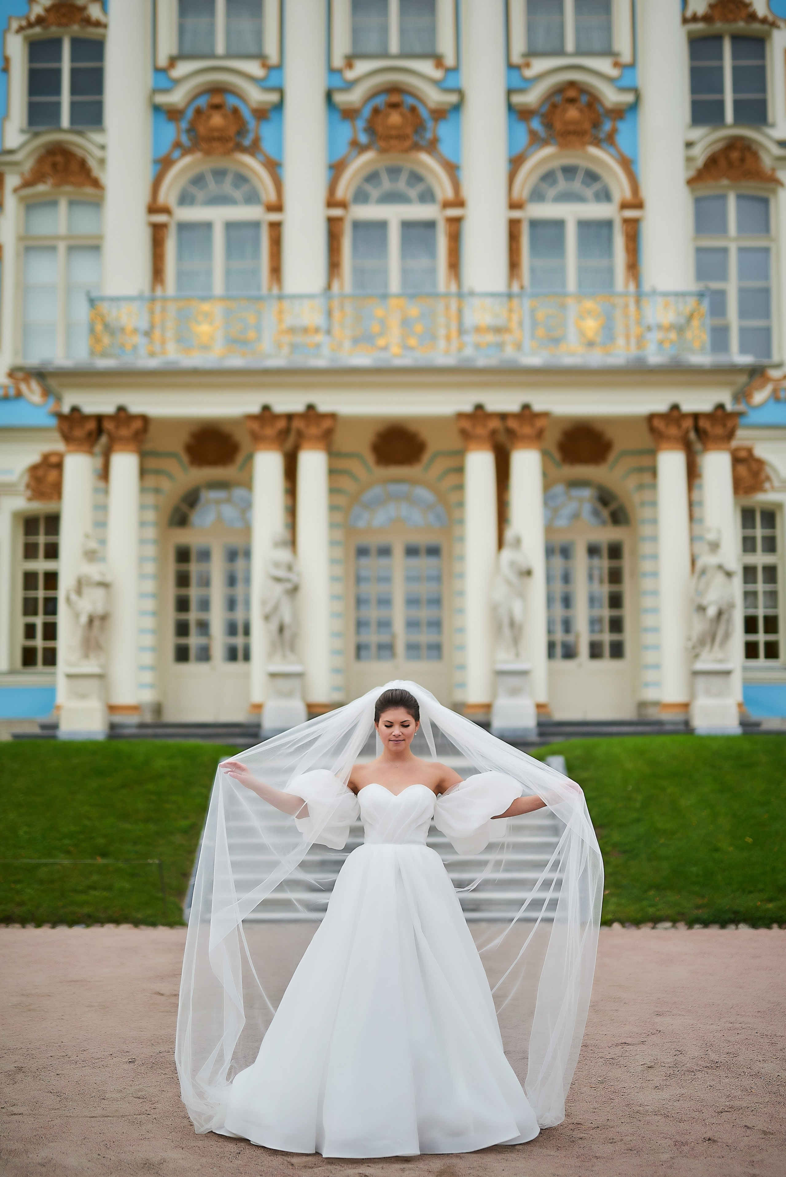 Осенняя свадебная прогулка в Екатерининском парке в Пушкине. Портретный, семейный и свадебный фотограф в Санкт-Петербурге и в Пушкине Ширяев Денис