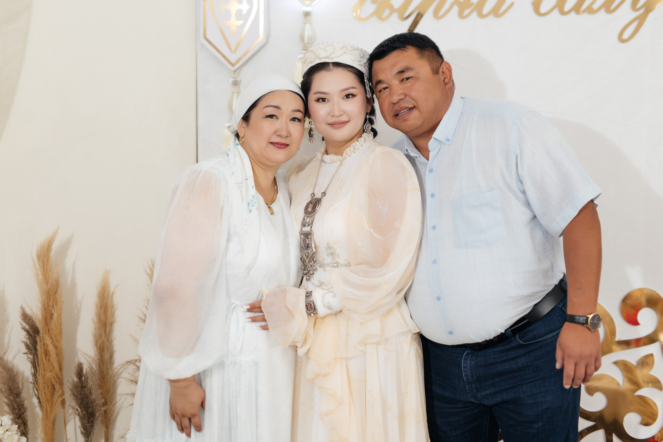 Aynur — syrğa salu. Wedding and Love story Photographer