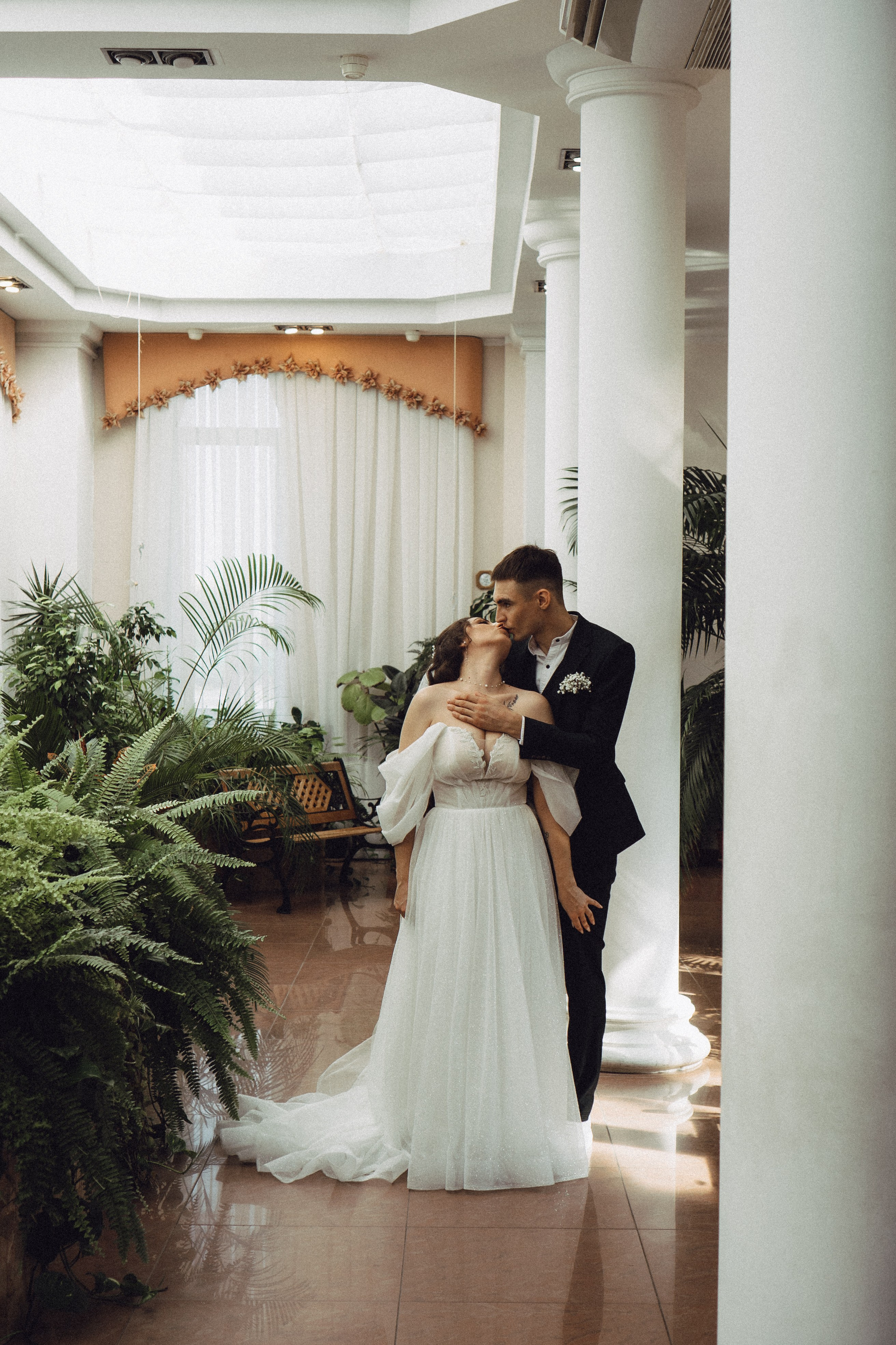 СВАДЕБНАЯ СЬЕМК В ПАРКЕ 300-ЛЕТИЯ. Профессиональный фотограф, Санкт-Петербург — Виктория Богомолова