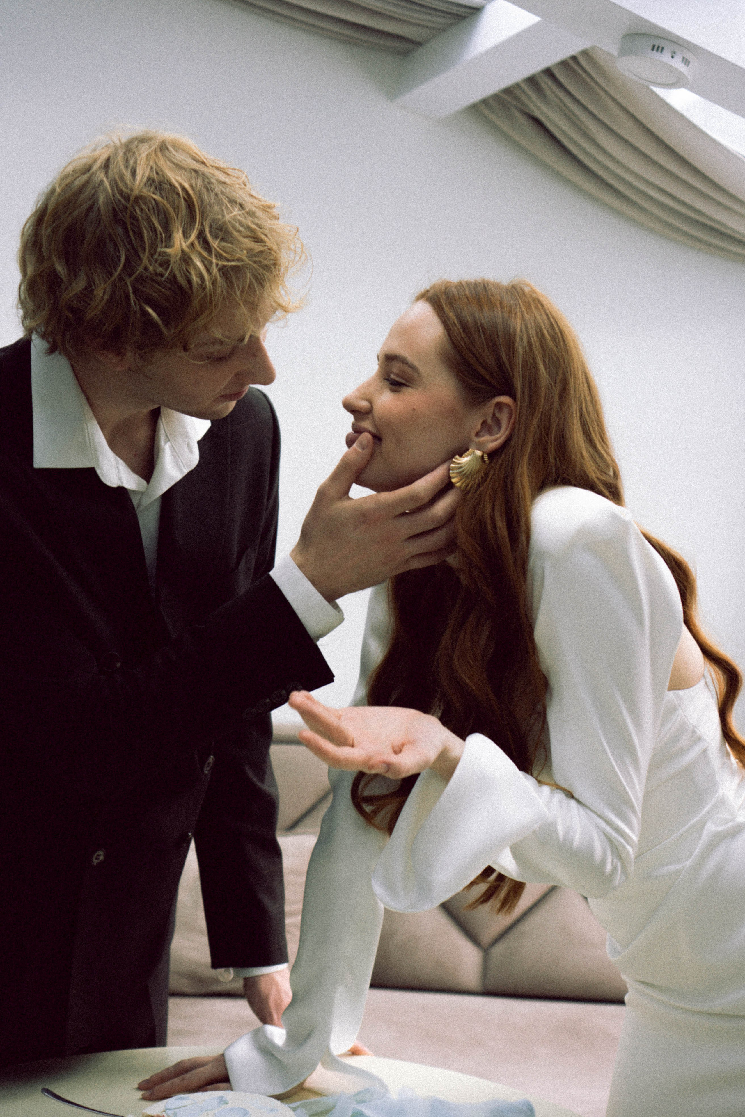 СВАДЕБНАЯ СЬЕМКА В ОТЕЛЕ. СБОРЫ ЖЕНИХА И НЕВЕСТЫ И ТАКЖЕ ТОР И ПОДГОТОВКА К ПРОГУЛКЕ. Профессиональный фотограф, Санкт-Петербург — Виктория Богомолова