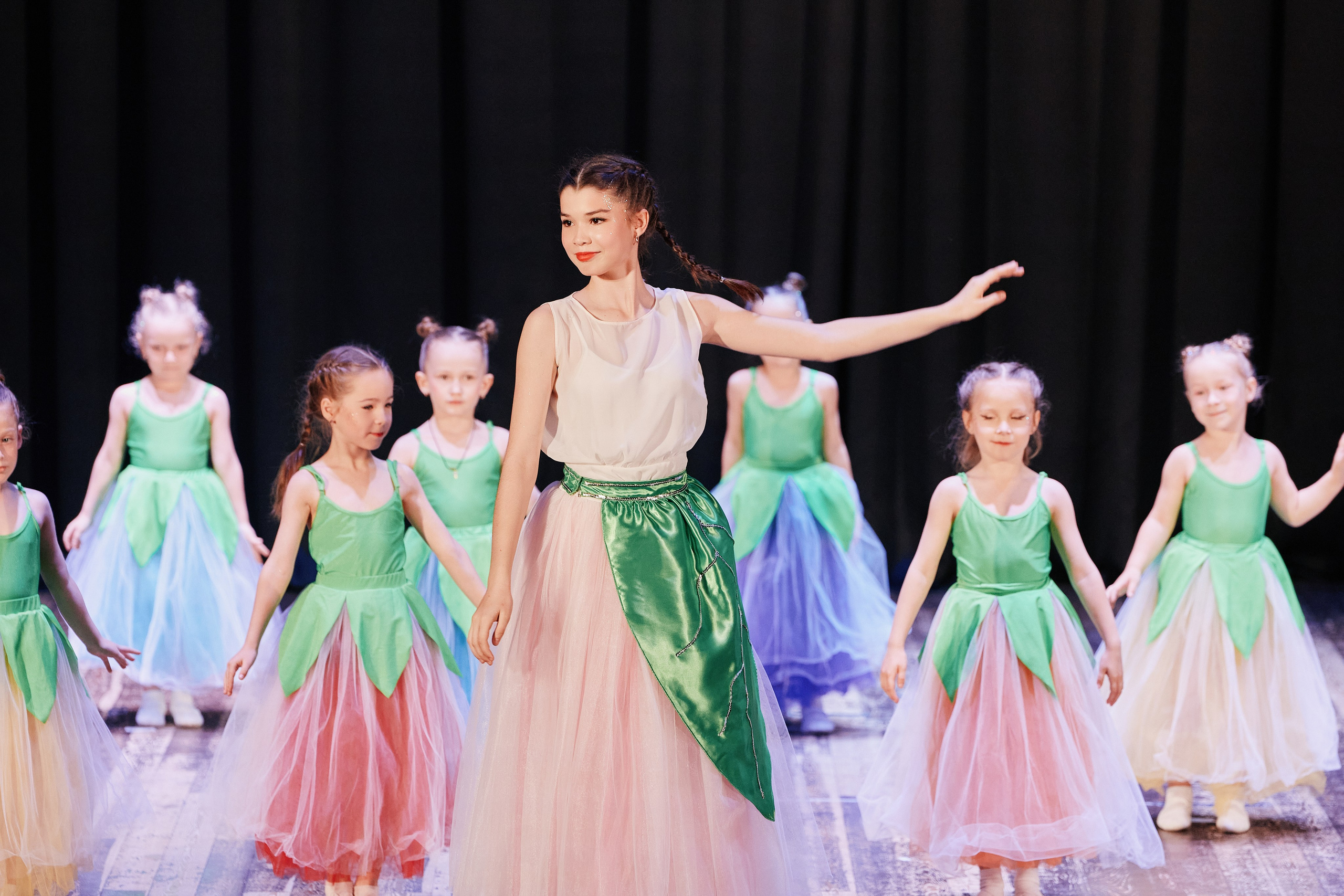 Концерт танцевальной студии Фиеста 08.06. Свадебный репортажный фотограф краснодар максим дремов дрёмов фотосессия студия цена